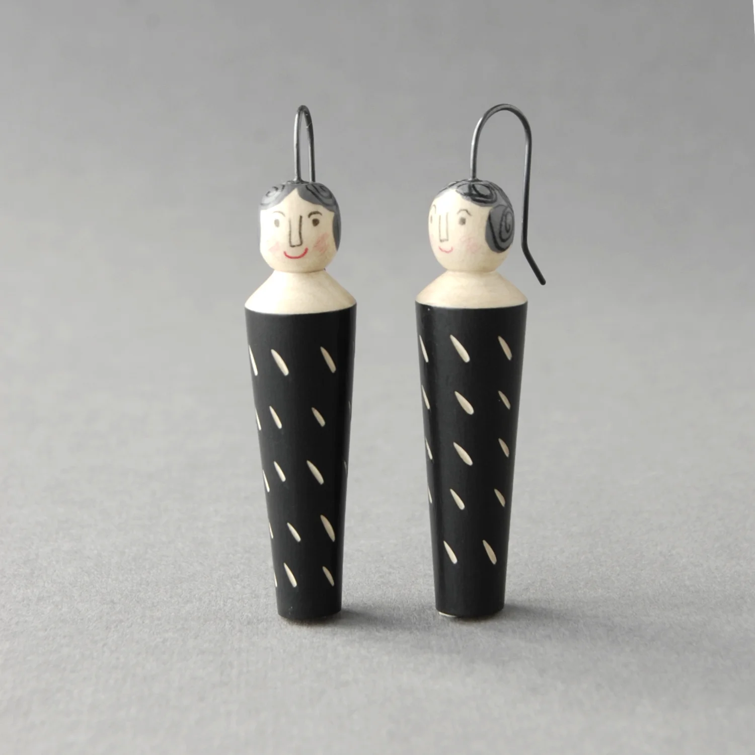 Dolly Drop Earring Black