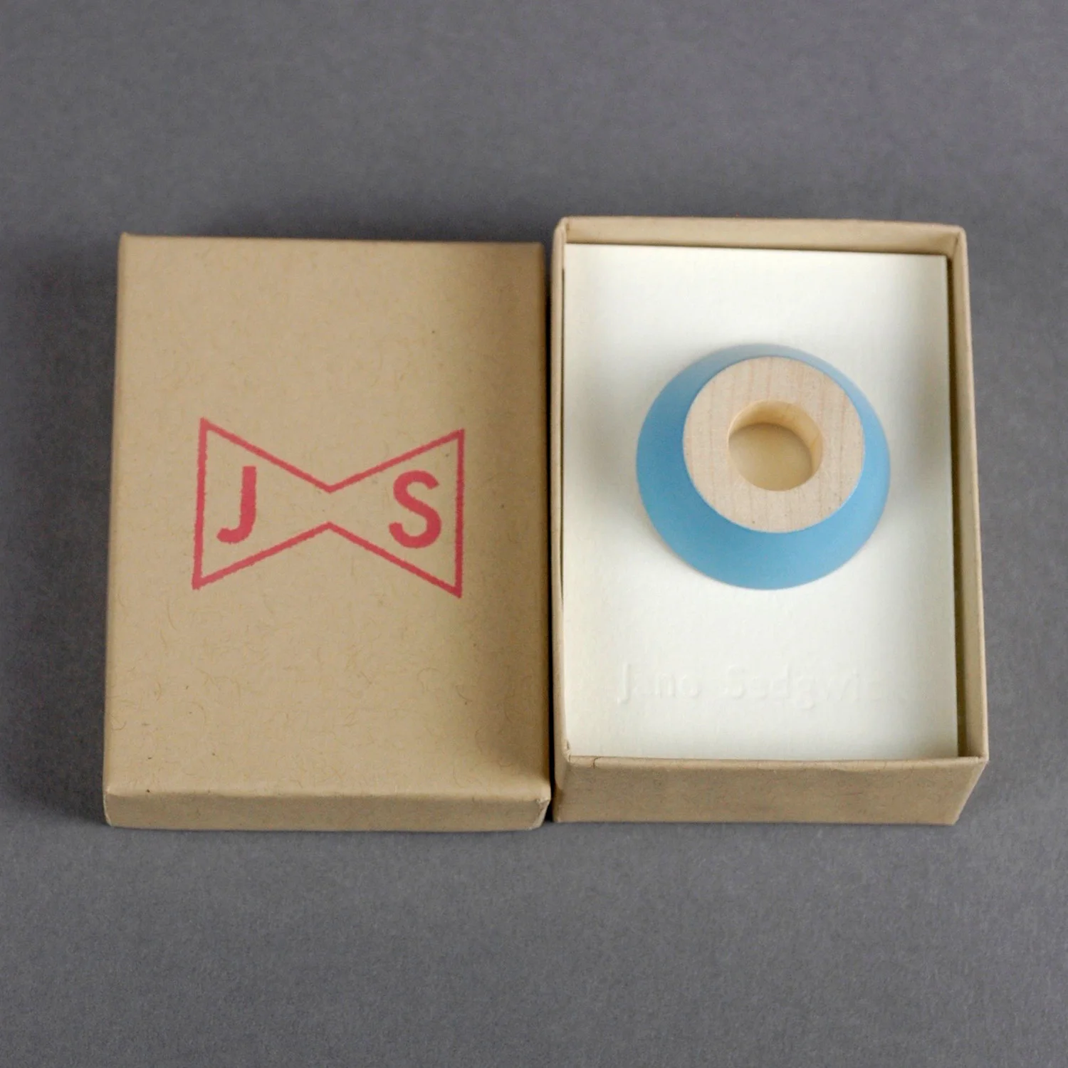 CirclePinTaperedBlueBoxGrey.jpg