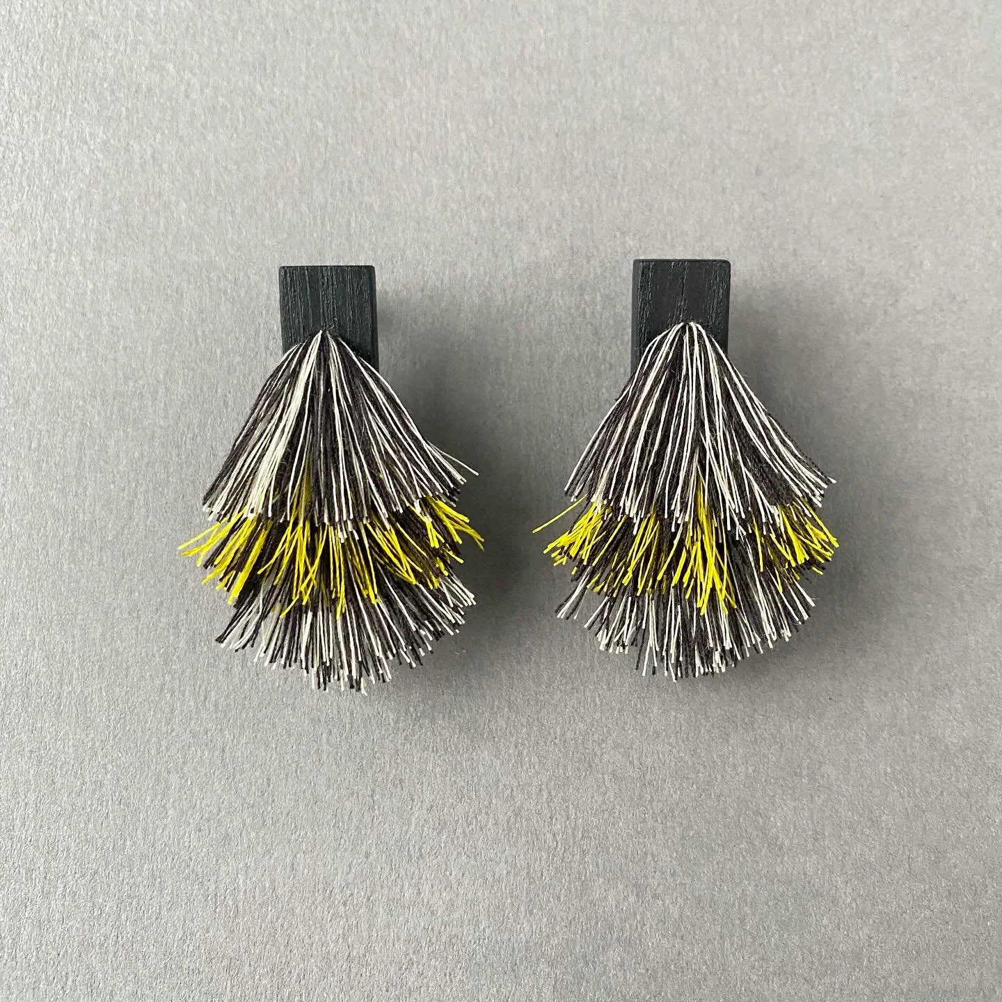 Dusky Clearwing Earrings

Part of a small selection of my &lsquo;Soft Rocks&rsquo; collection, based on my research into brush-making techniques currently available @birchamgallery14 Holt. 

Also available online via their website- Link in my bio ;-)