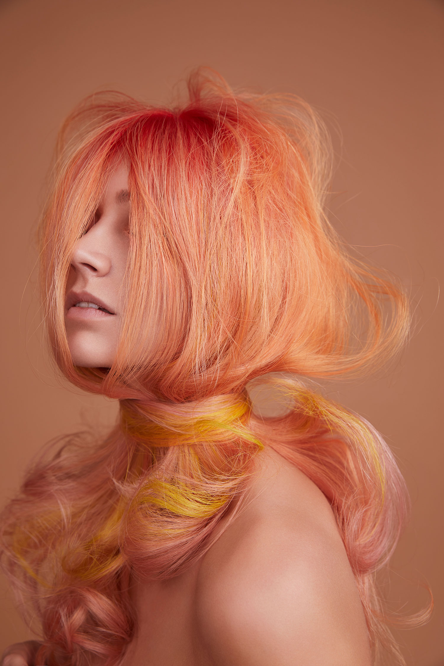 pantone+colour+of+the+year+hairdresser+living+coral+peach+pastel+farbe+wien+balayage+farbspezialist+ahda+austrian+award+lizzy+lemon+ginger+wien+1060+friseur.jpeg