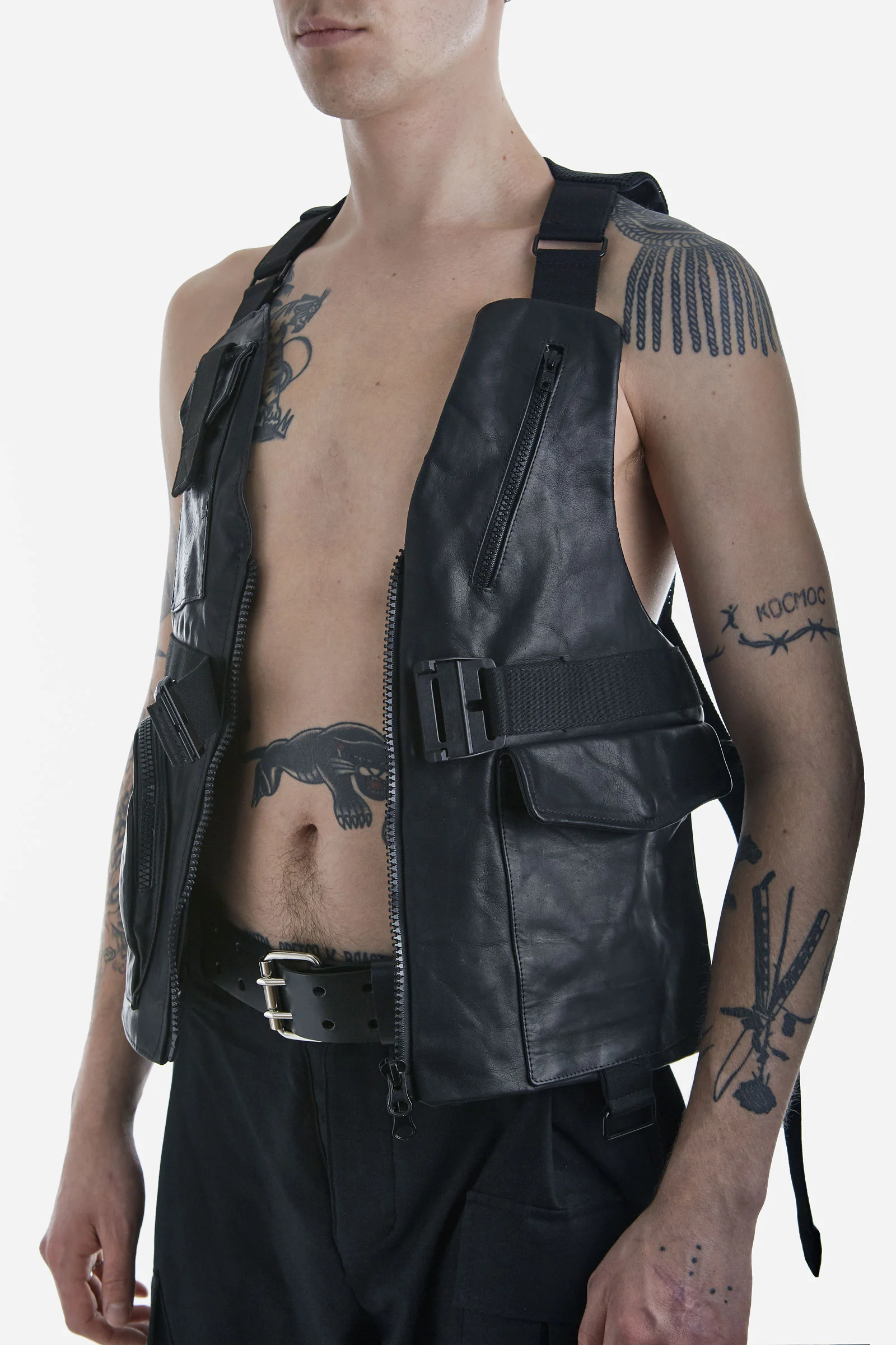 SUB-LEATHER-VEST-DETAIL.jpg