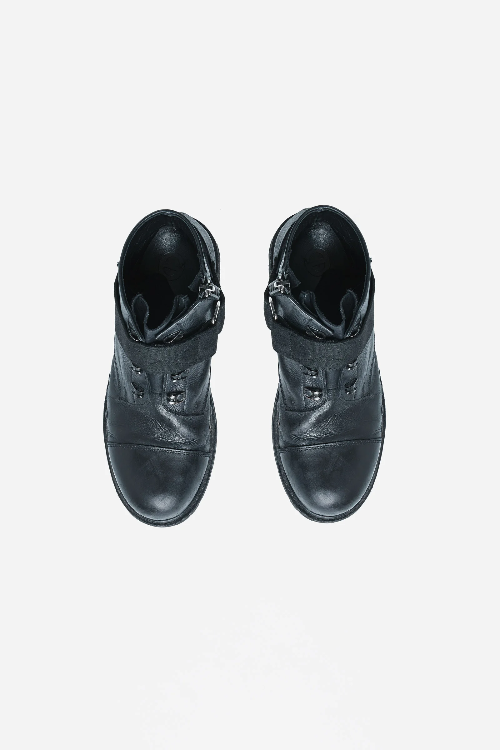 LOW-UTILITARIAN-FROMTOP.jpg