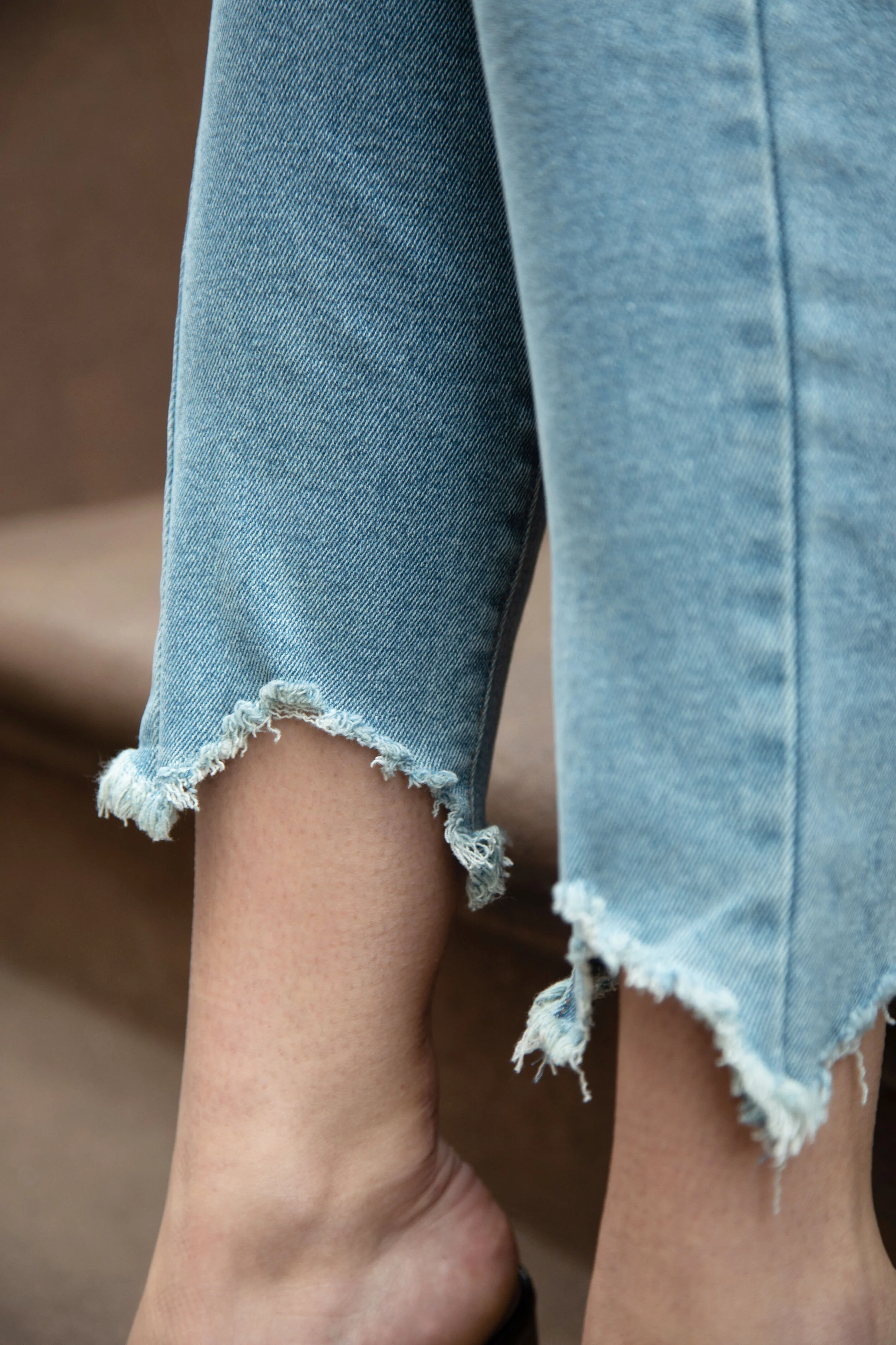 Women’s Distressed Raw Hem Jeans