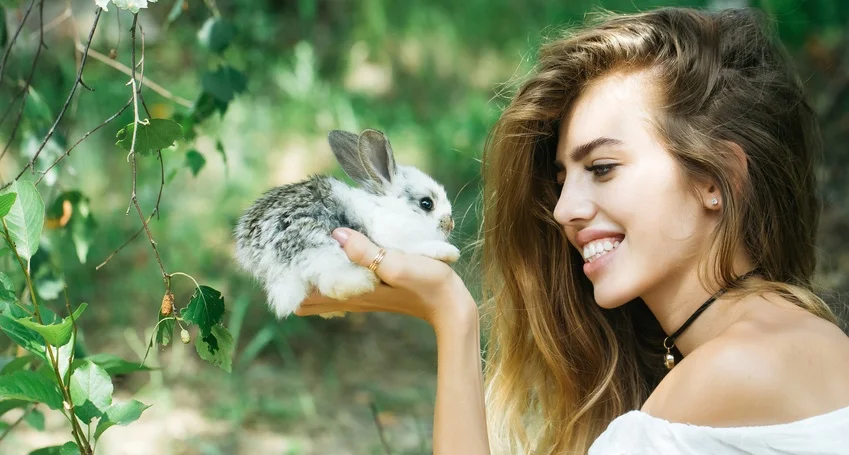 Beauty Clinic: Long-lasting cruelty-free foundation