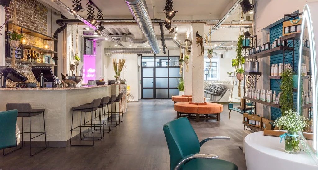 Salons We Love: Duck & Dry, Oxford Circus