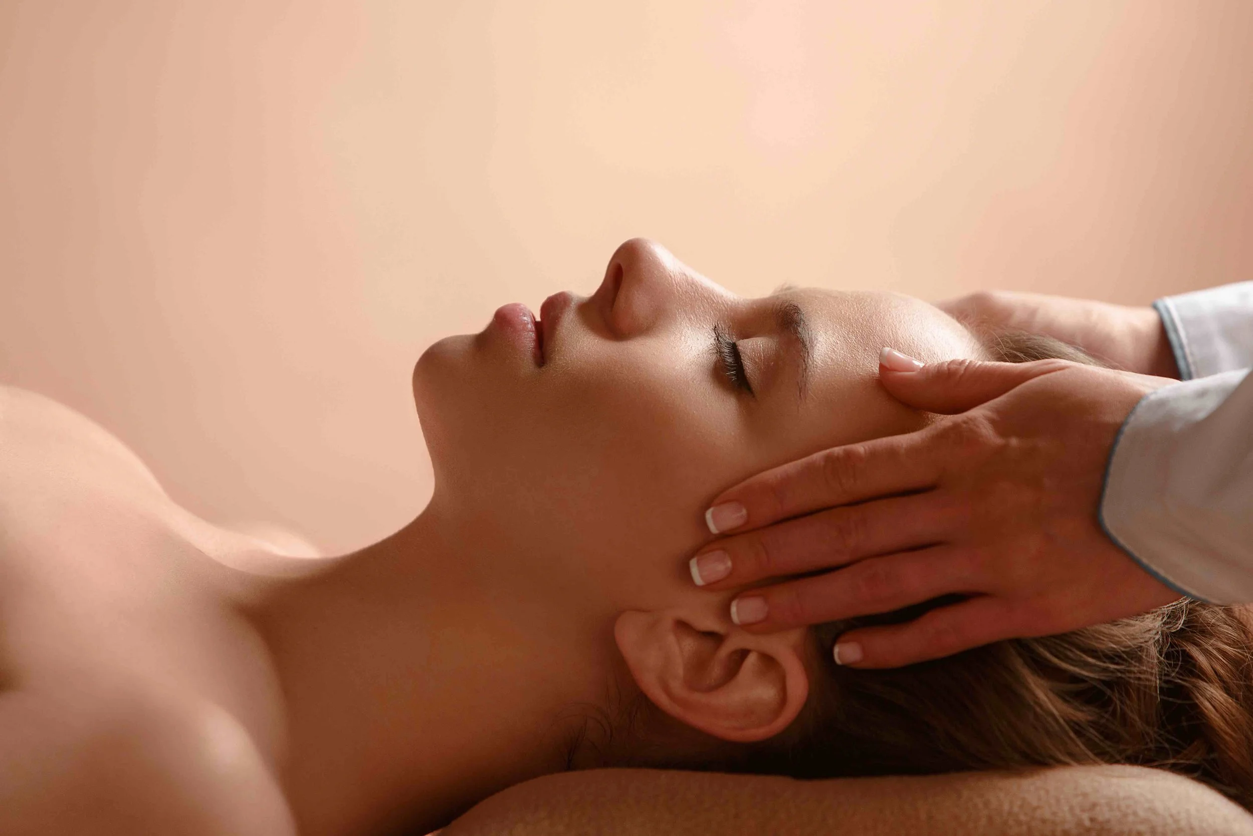 FACIAL_MASSAGE_YUVA.jpg