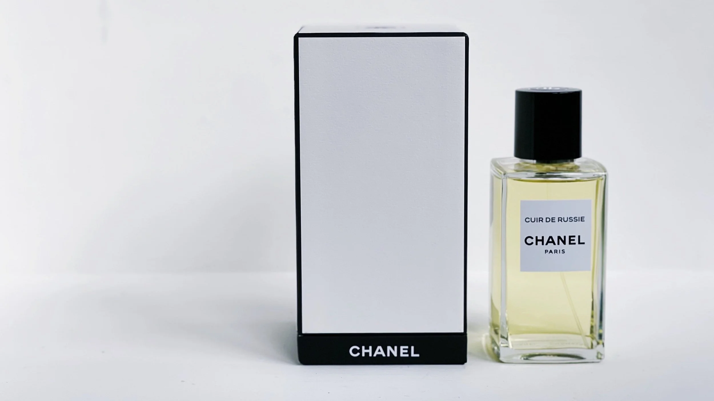 Jo's Scent Notes: Chanel Les Exclusifs Cuir de Russie