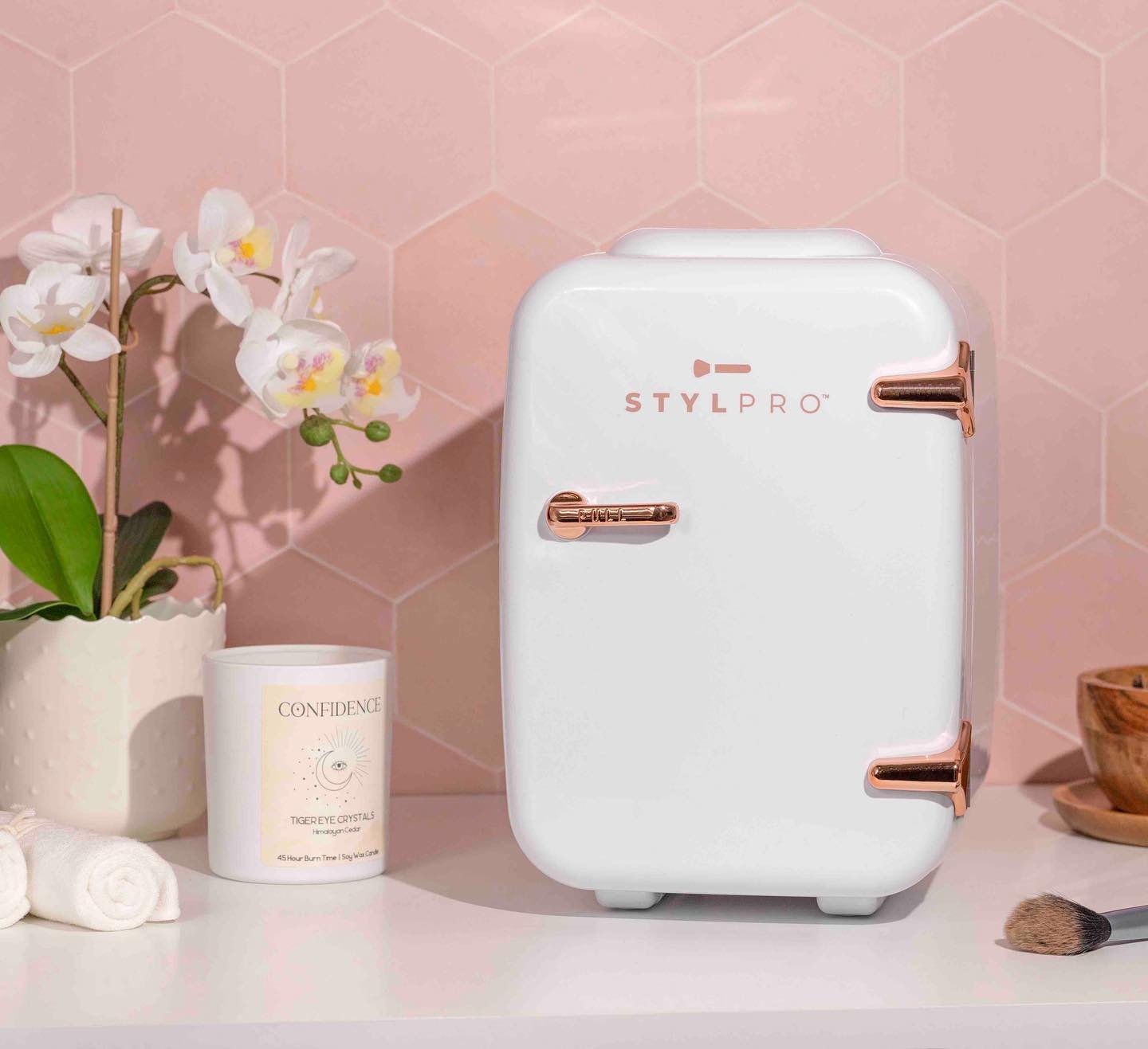 Fab Find of the Week: @stylpro_uk Beauty Fridge 💫

There are all sorts of reasons to keep your cosmetics refrigerated. 

First off, to preserve their lifespan &ndash; particularly important for fragrances, by the way, but invaluable if you make your
