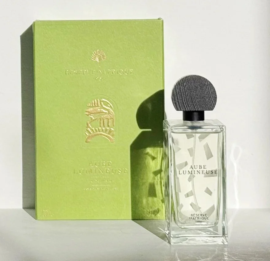 Jo&rsquo;s Scent Notes: @reserve.en.afrique Aube Lumineuse 💫 

After a season of rich, spicy scents, Jo turns to R&eacute;serve en Afrique Aube Lumineuse for a fragrant palate cleanse.

Expect a rush of orange blossom, citrus and ginger, settling in