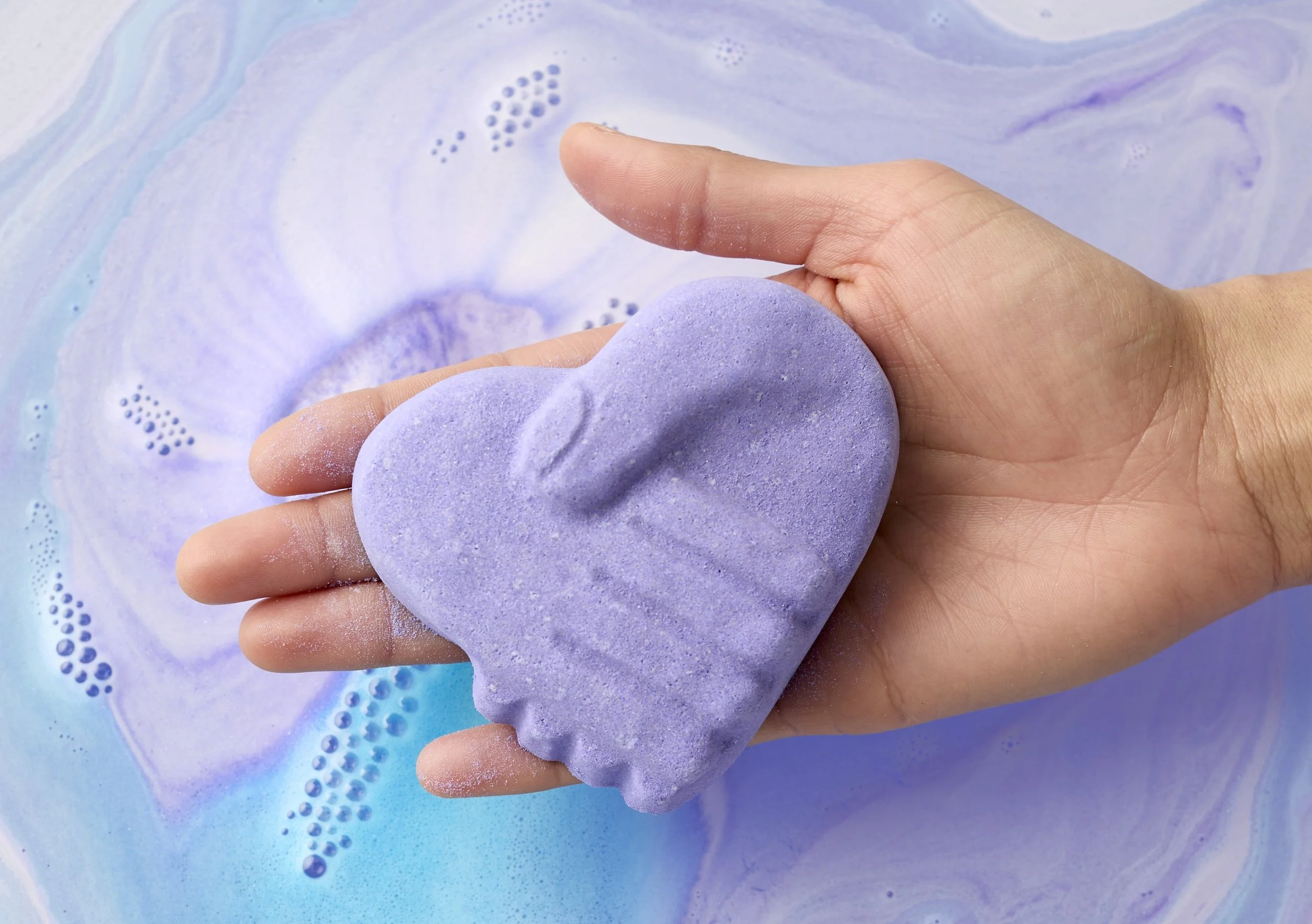 LUSH holds out a hand of friendship with a fund-raising bath bomb