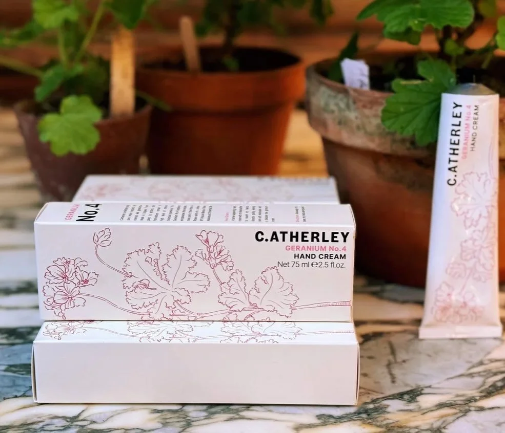 Fab Find of the Week: @c.atherleylondon Geranium No.4 ✨

C.Atherley have done it again. A fourth, in their sequence of geranium-powered hand, body and face products &ndash; and this time, the Geranium No.4 fragrance evokes &lsquo;Attar of Roses&rsquo