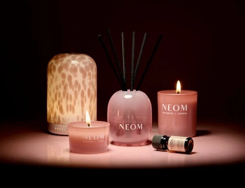 Fab Find of the Week: @neomwellbeing Wind Down and Slow Down collections 🌚✨

Nights are about to get darker and cosier. And NEOM Wellbeing has TWO new  and exclusive ranges to make the most of shorter days and snuggly evenings.

NEOM are very consid