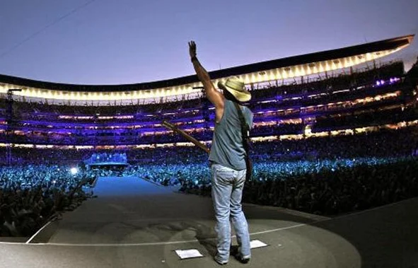 "Noi" e "loro" - Stagione n.4, puntata n.34