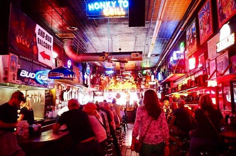 "Honkytonkers", di ieri e di oggi - Stagione n.5, puntata n.1 