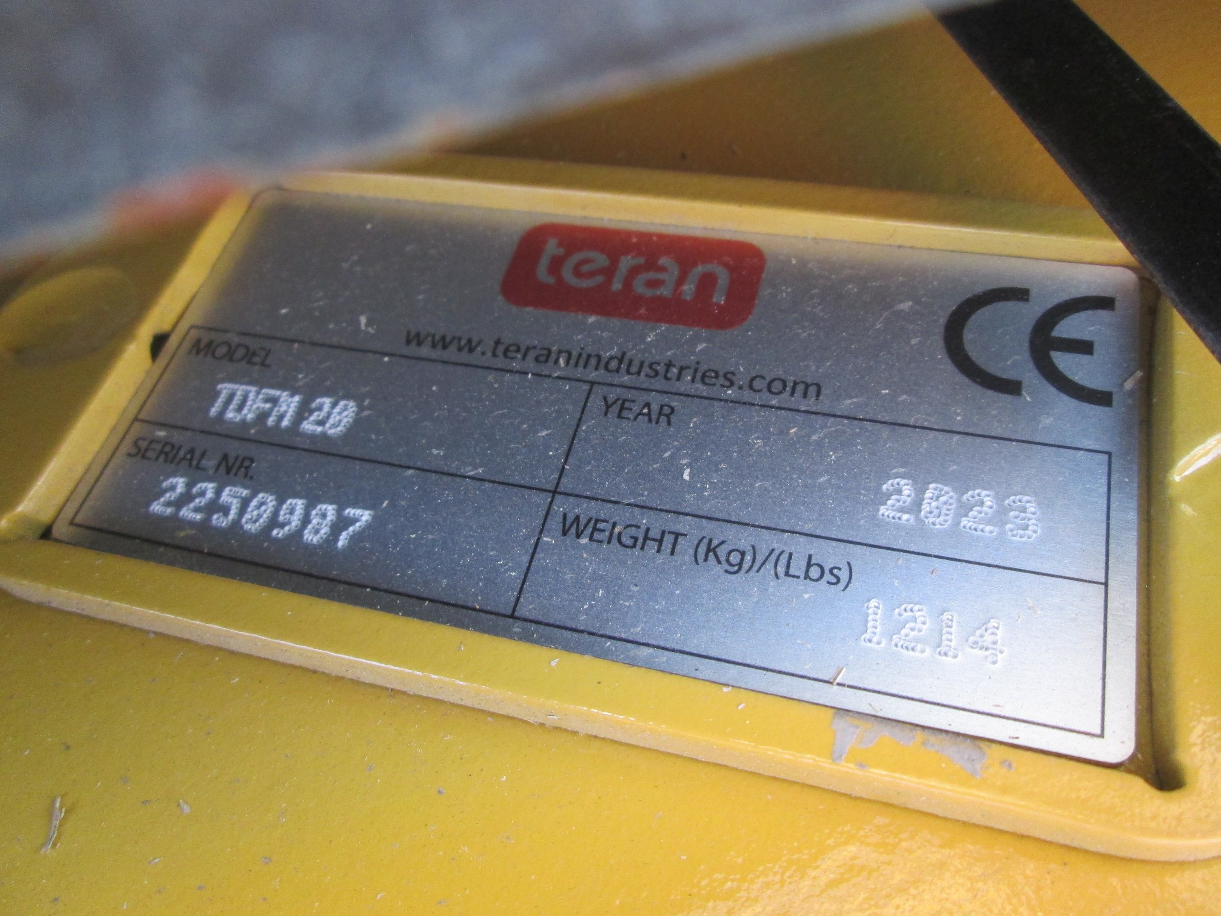 #0987- New TERAN Adjustable 1/2 Stationary Crusher Komatsu PC200, JD200 ...