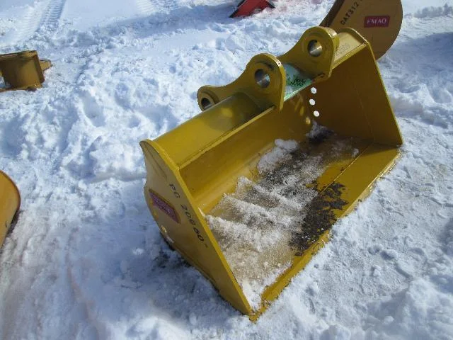 7515 60in EMAQ Ditching Bucket (02.19.16).JPG
