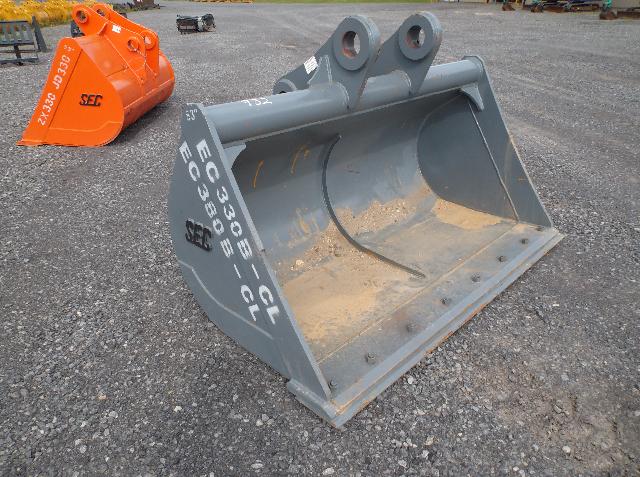 6485 83in Ditching Bucket (7.3.13).JPG