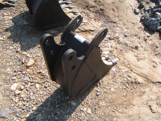 1030 12in Backhoe Tooth Bucket a.JPG