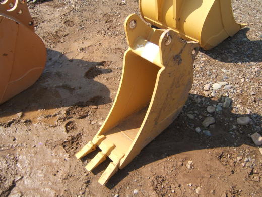 1510 12in Backhoe Tooth Bucket a.JPG