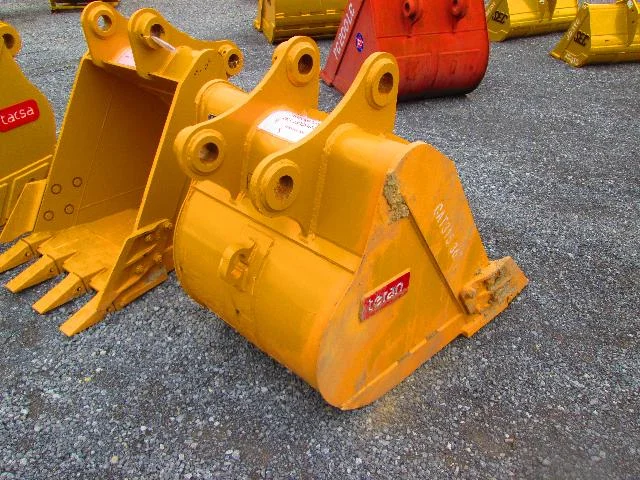 3786 36in EMAQ Tooth Bucket (04.07.16) a.JPG