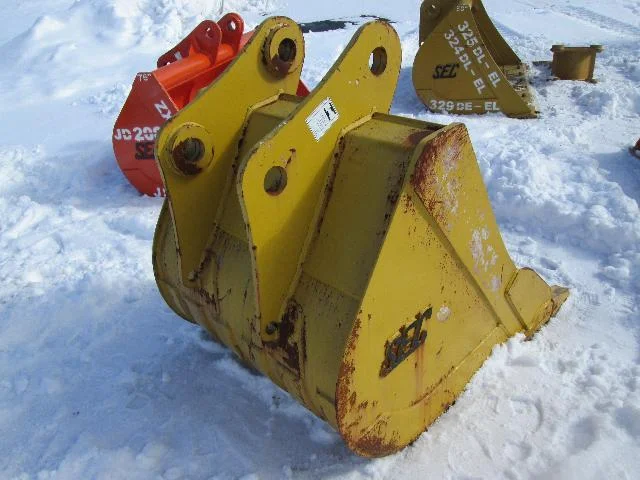 5353 42in SEC Tooth Bucket (02.19.16) a.JPG
