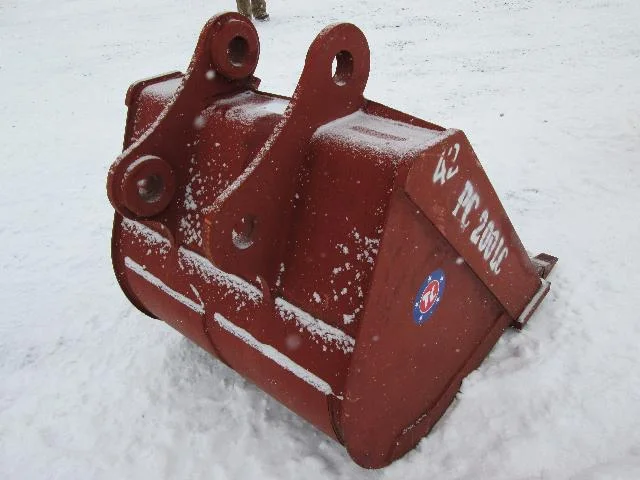 5093 42in TL Tooth Bucket (02.15.14) a.JPG