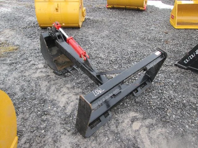 7907 13in Bucket Backhoe Attachment (03.07.16).JPG