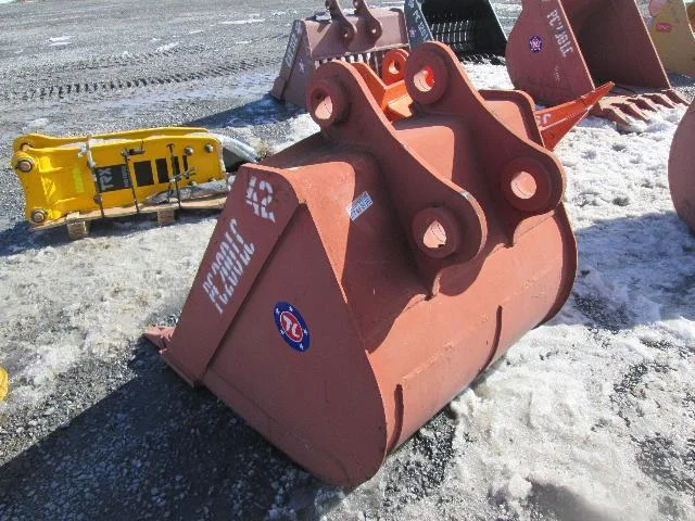 6316 42in TL Tooth Bucket (02.23.16) a.JPG