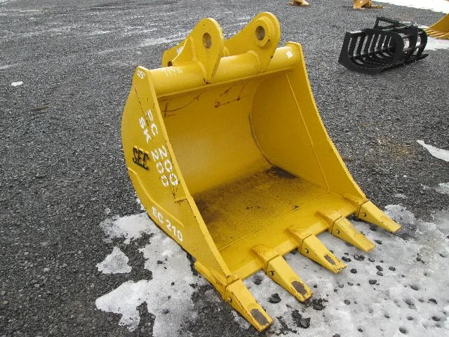 7822 45in Tooth Bucket (02.20.14).JPG