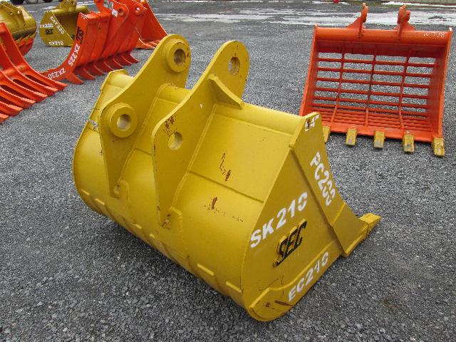 5534 54in SEC Tooth Bucket (02.22.17) a.JPG