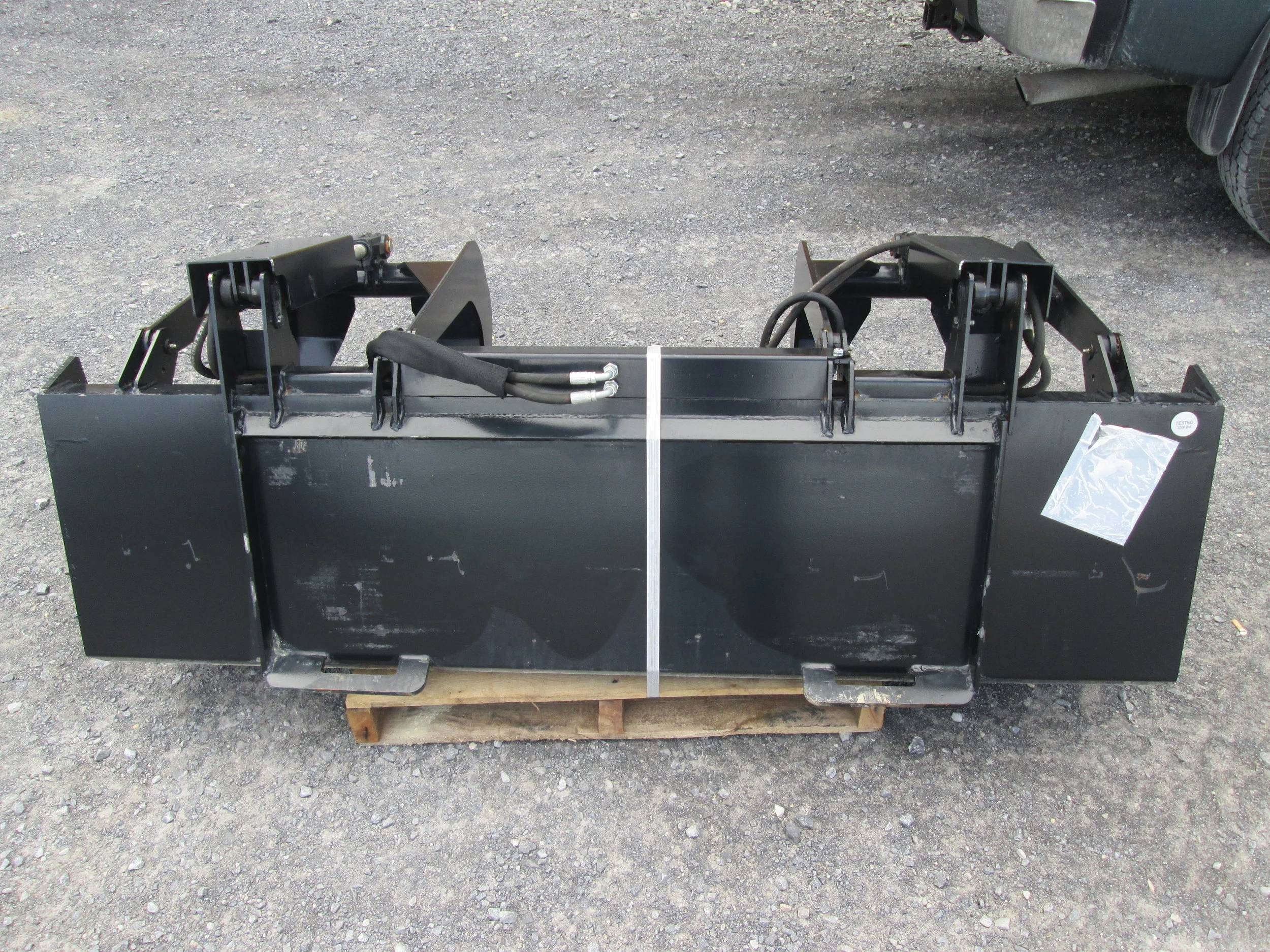 72GB CE Double Cylinder Grapple Bucket 09.13.2018 D.JPG