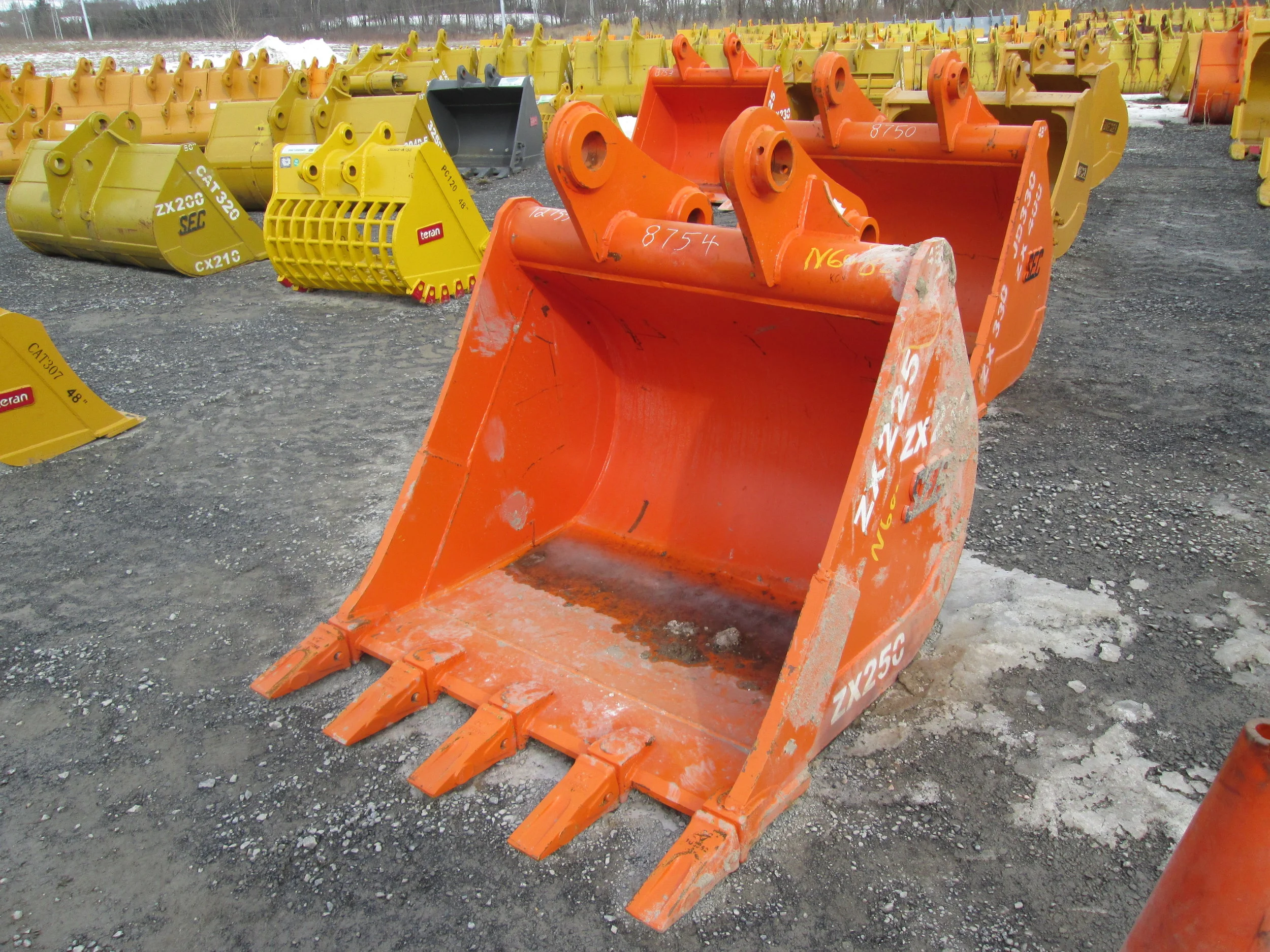 7752 SEC 48in Tooth Bucket (2.23.2019).JPG