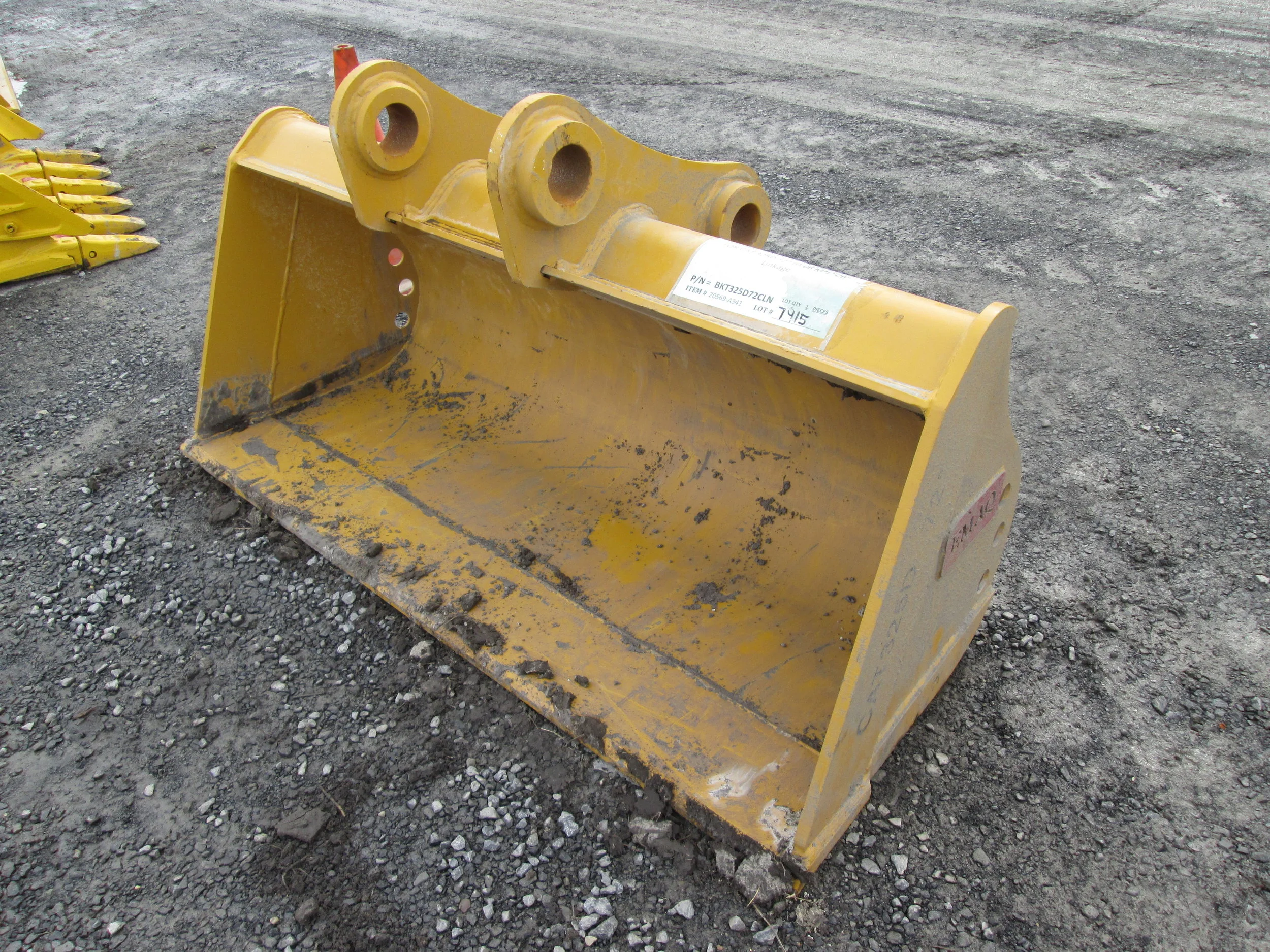 2502 EMAQ 72in Ditch Bucket (2.23.2019).JPG