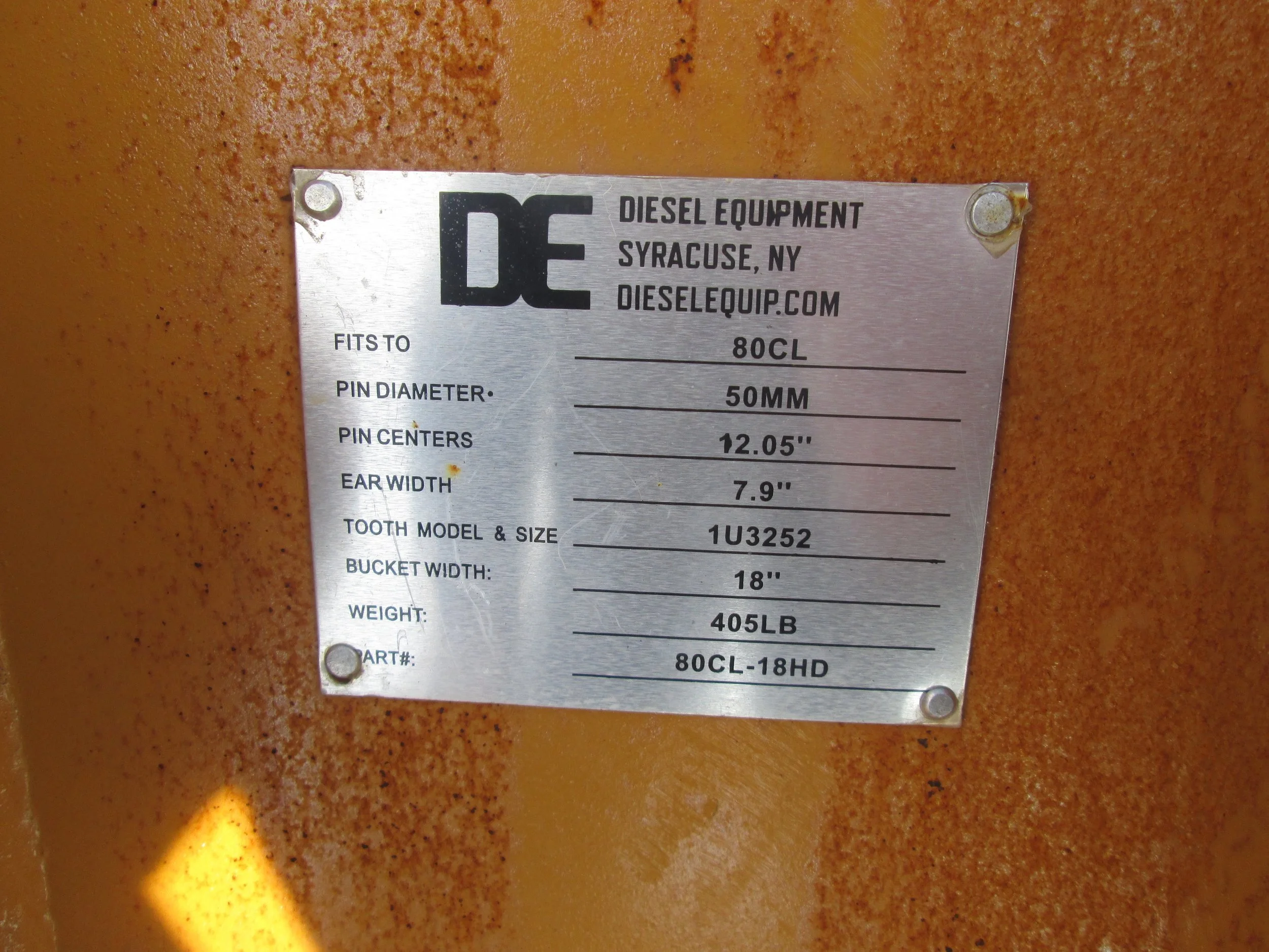 8717+DE+18in+Tooth+Bucket+%283.20.19%29+b.jpg
