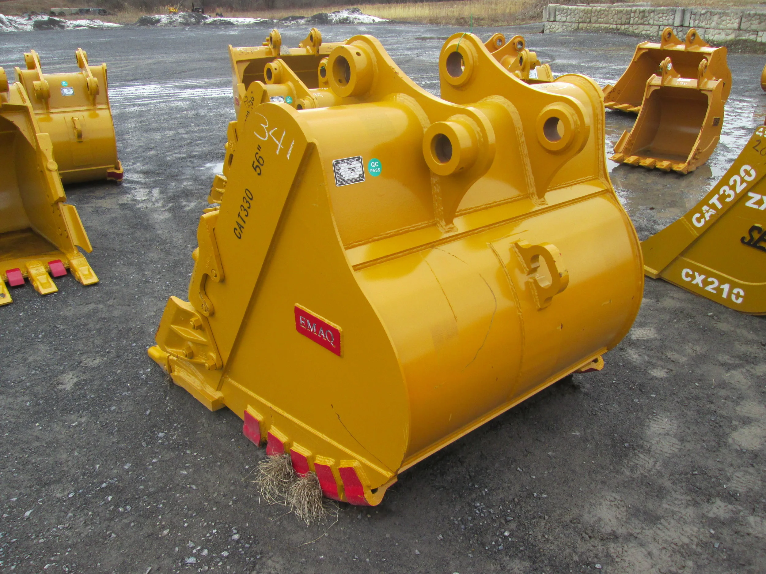 2888 EMAQ 56in HD Tooth Bucket (3.21.19) a.JPG