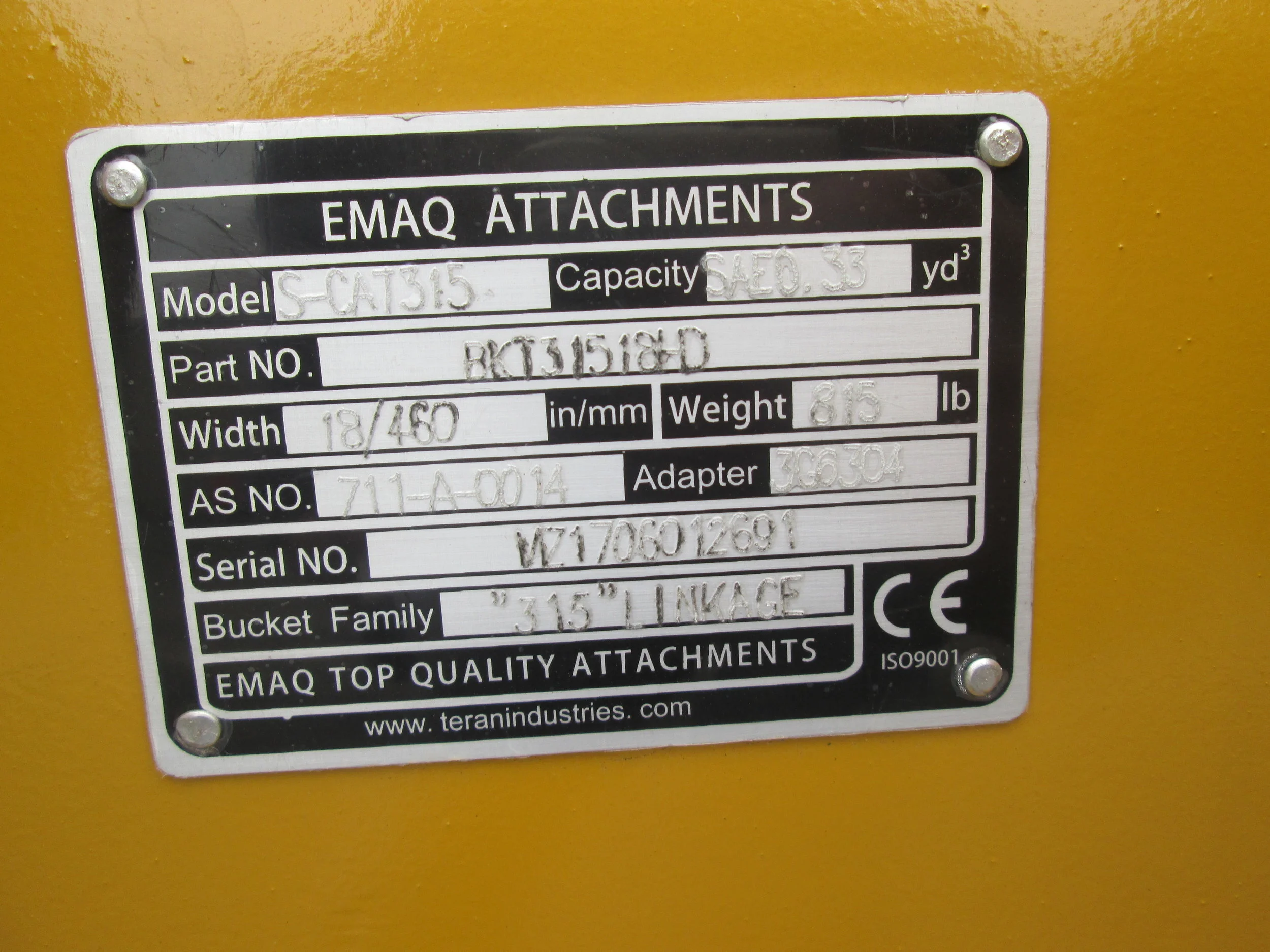 2691 EMAQ 18in Tooth Bucket (04.16.19) b.JPG