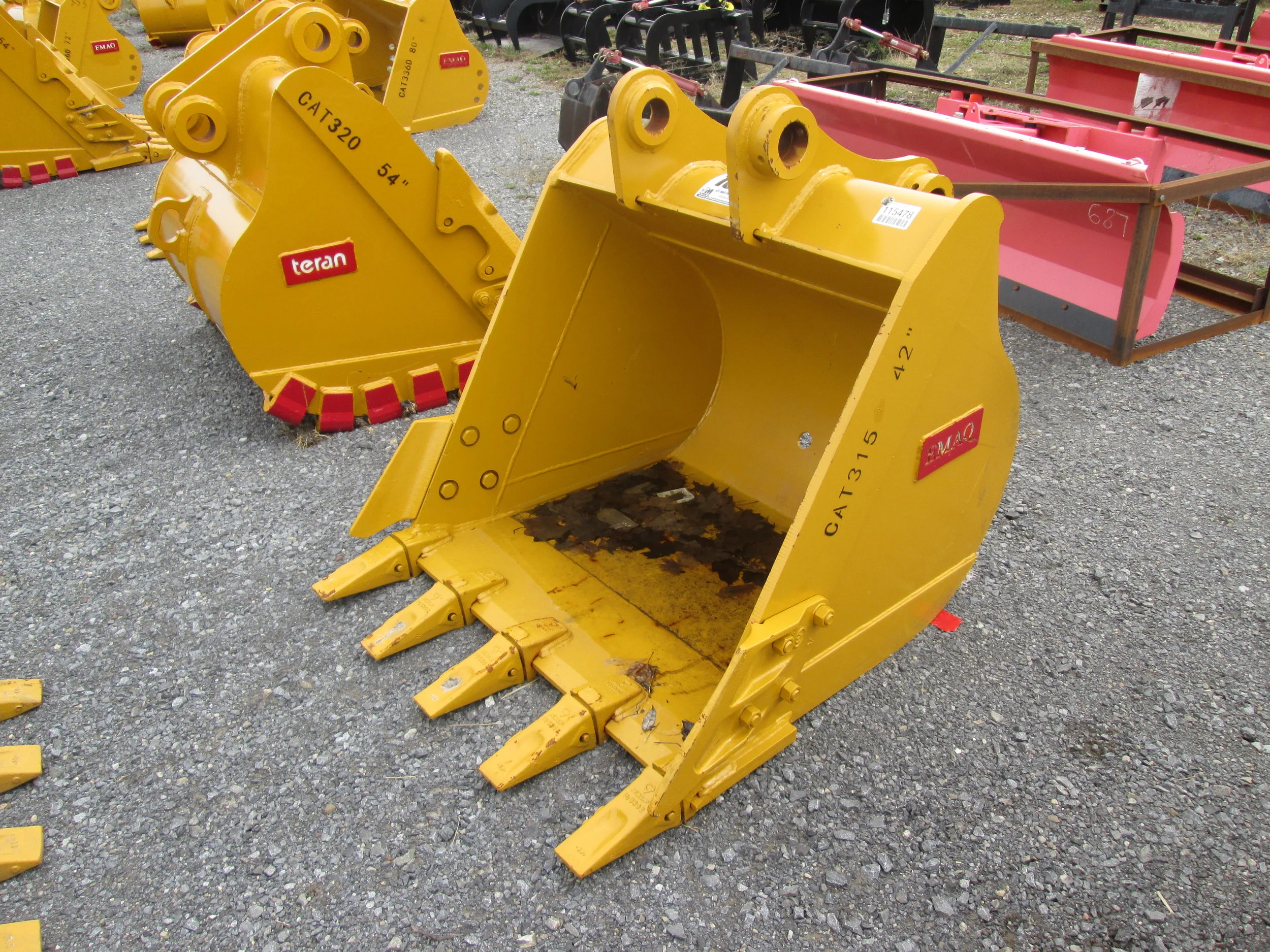 3102 EMAQ 42in Tooth Bucket (04.16.19) .JPG