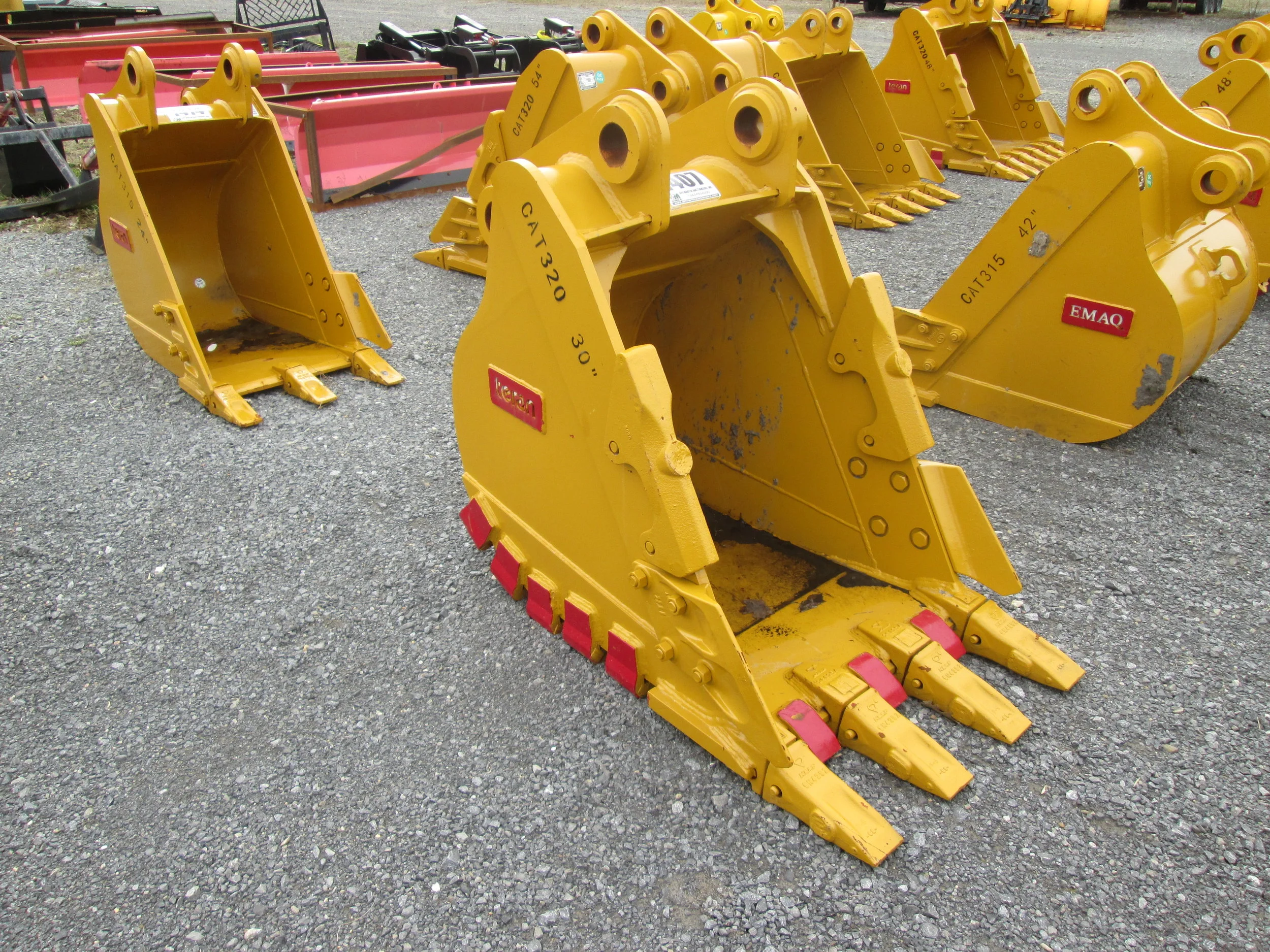 3362 EMAQ 30in HD Tooth Bucket (04.16.19) .JPG