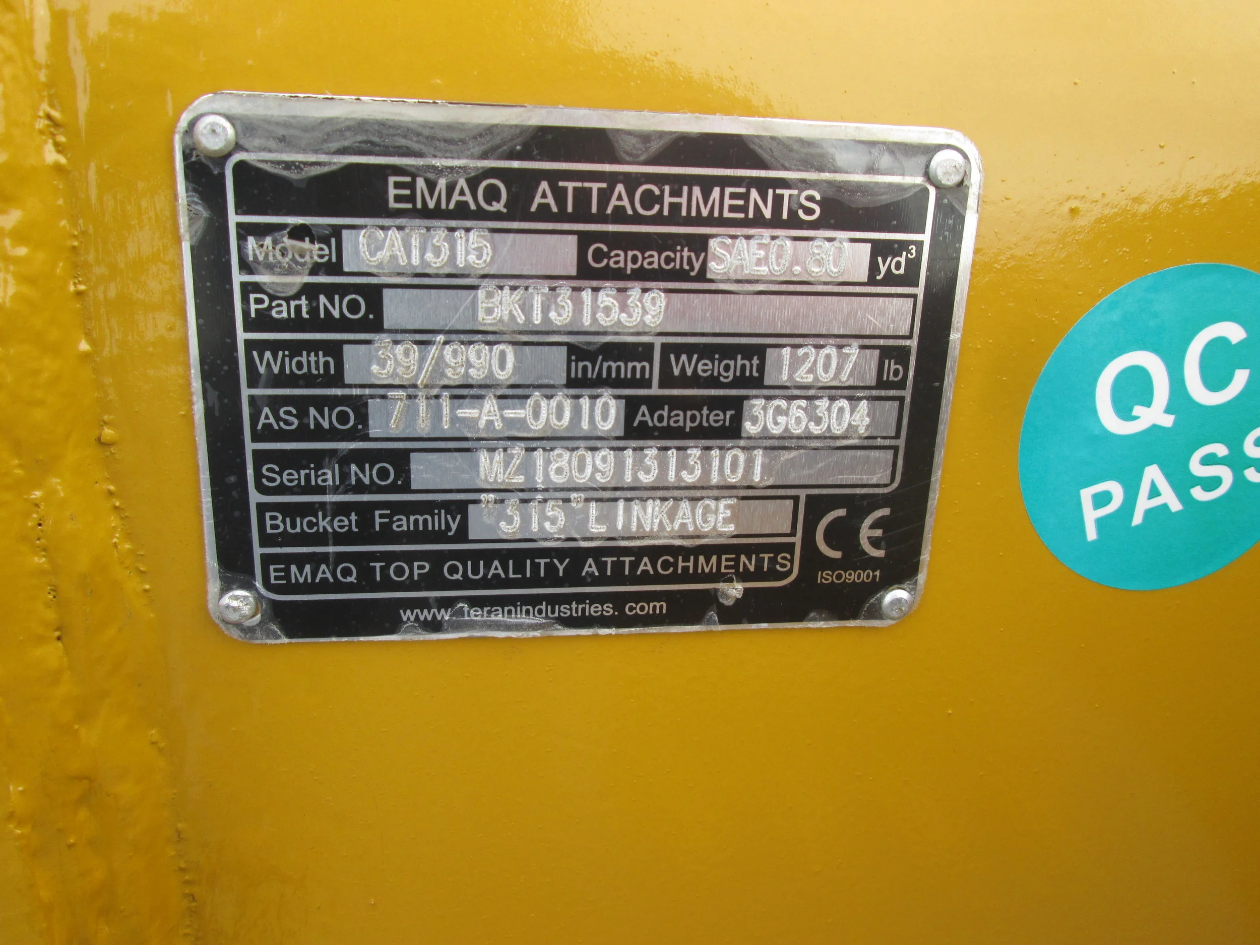 3101 EMAQ 39in Tooth Bucket (04.16.19) b.JPG