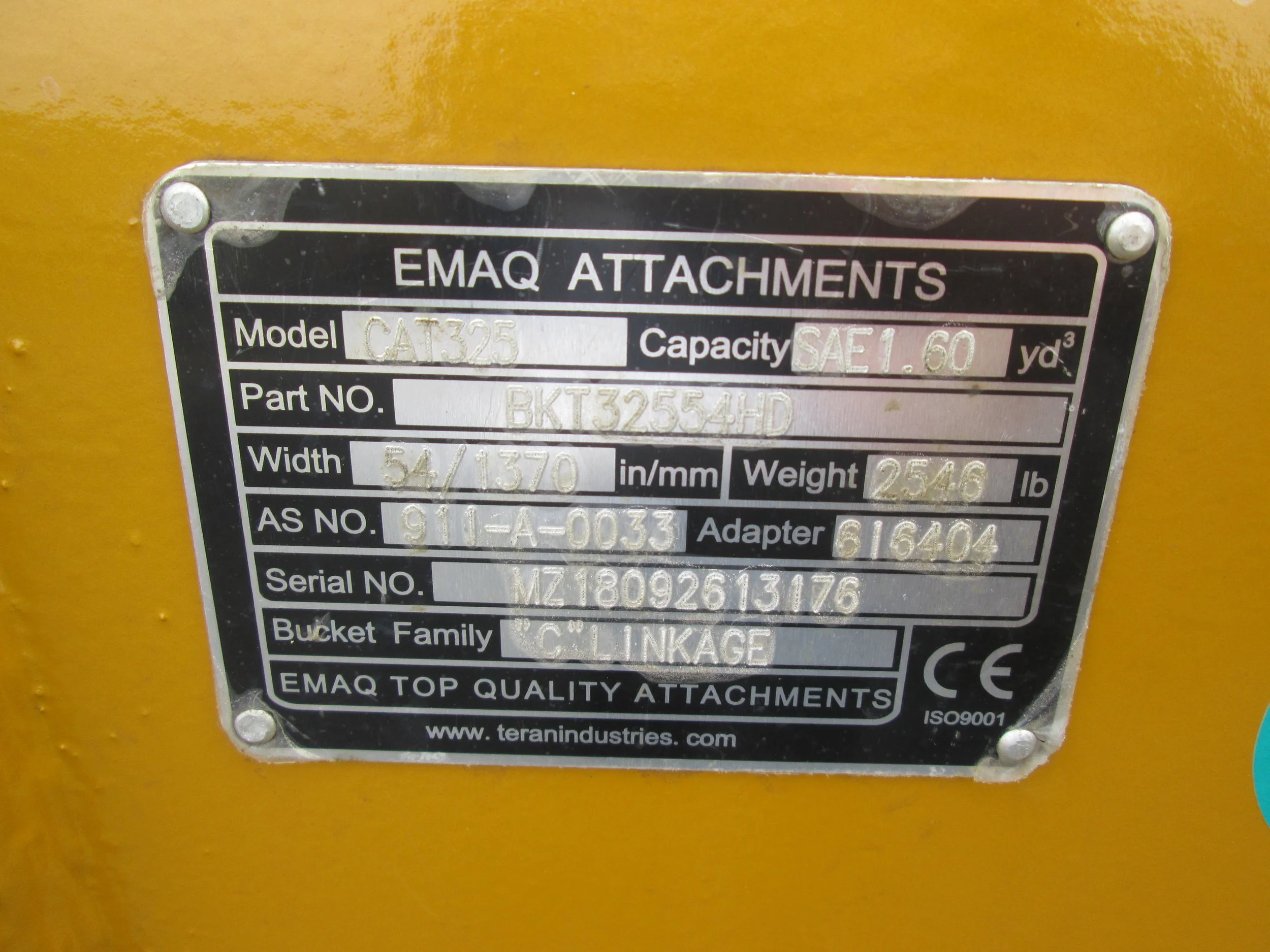 3176 EMAQ 54in HD Tooth Bucket (04.16.19) b.JPG