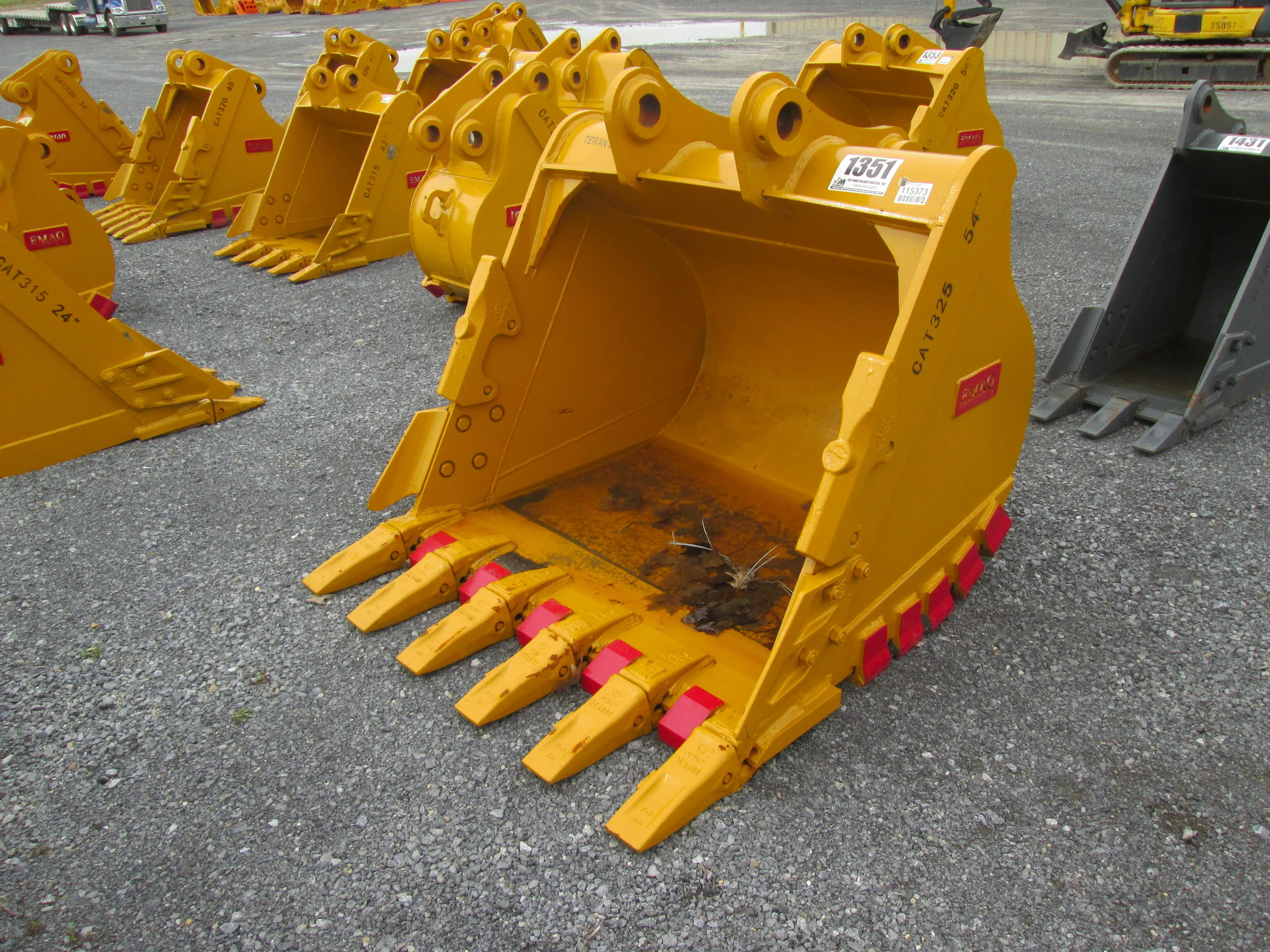 3176 EMAQ 54in HD Tooth Bucket (04.16.19) .JPG