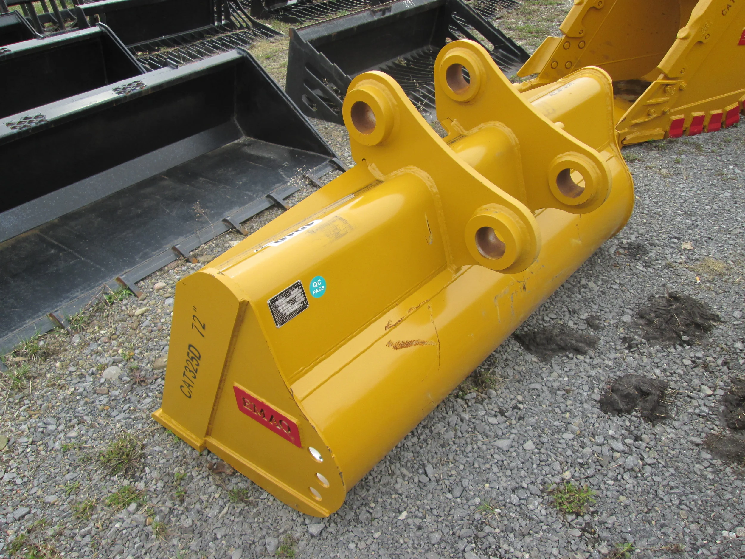 2888 EMAQ 72in Ditch Bucket (04.16.19) a.JPG