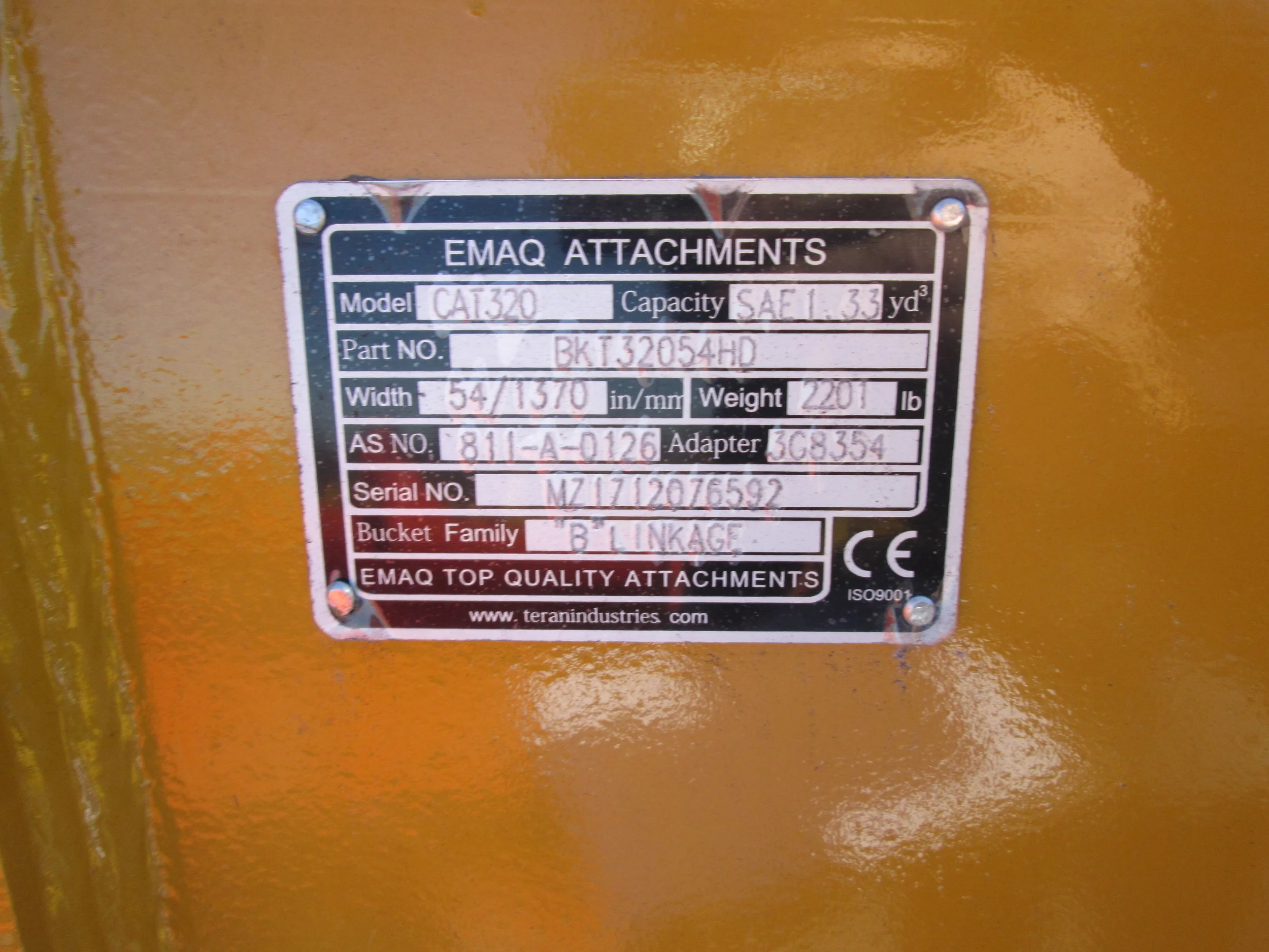 6592 EMAQ 54in HD TOOTH Bucket (2.27.2018) b.JPG