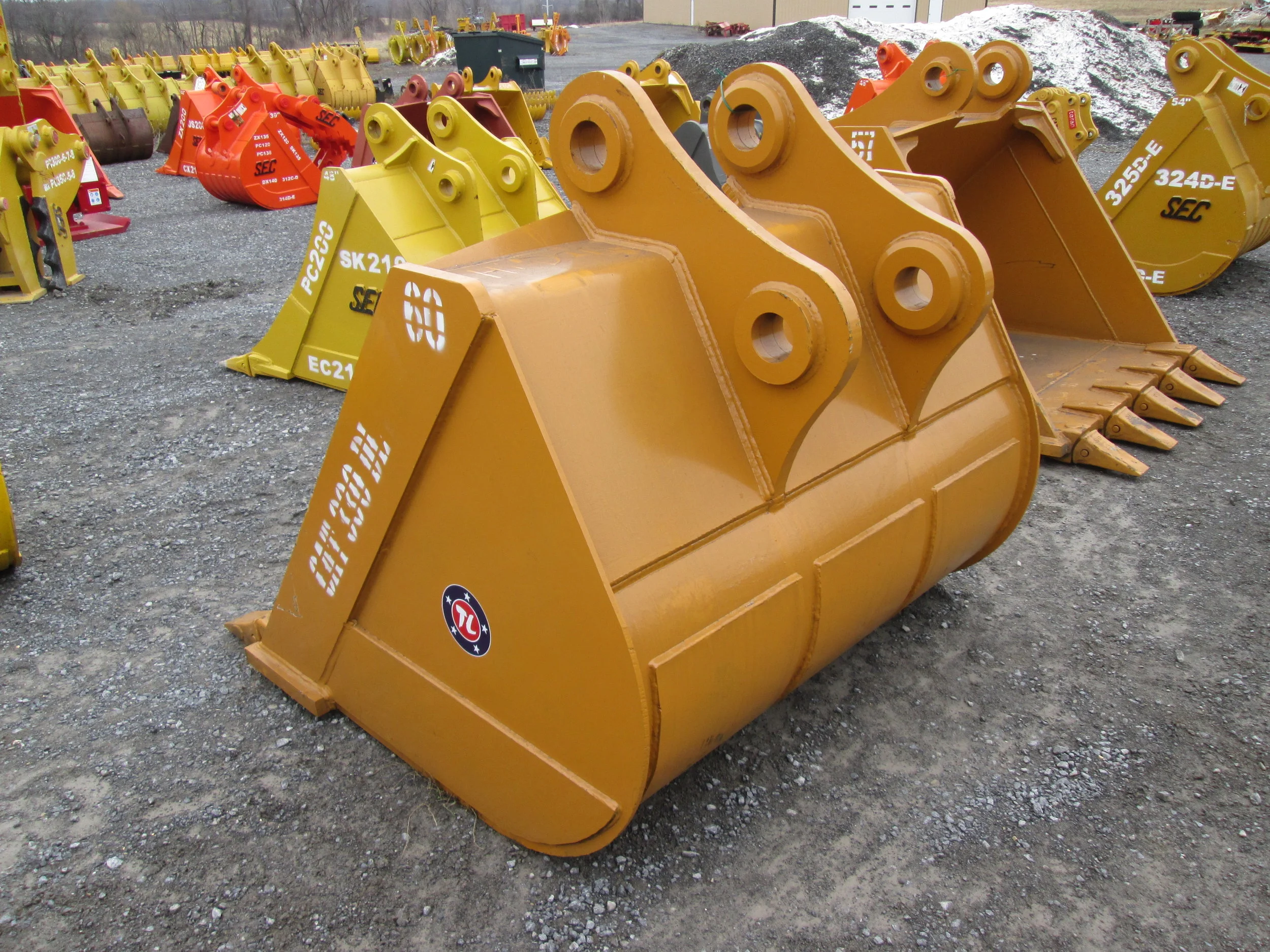 7150 TL 60in Tooth Bucket  (3.2.2018)a.JPG