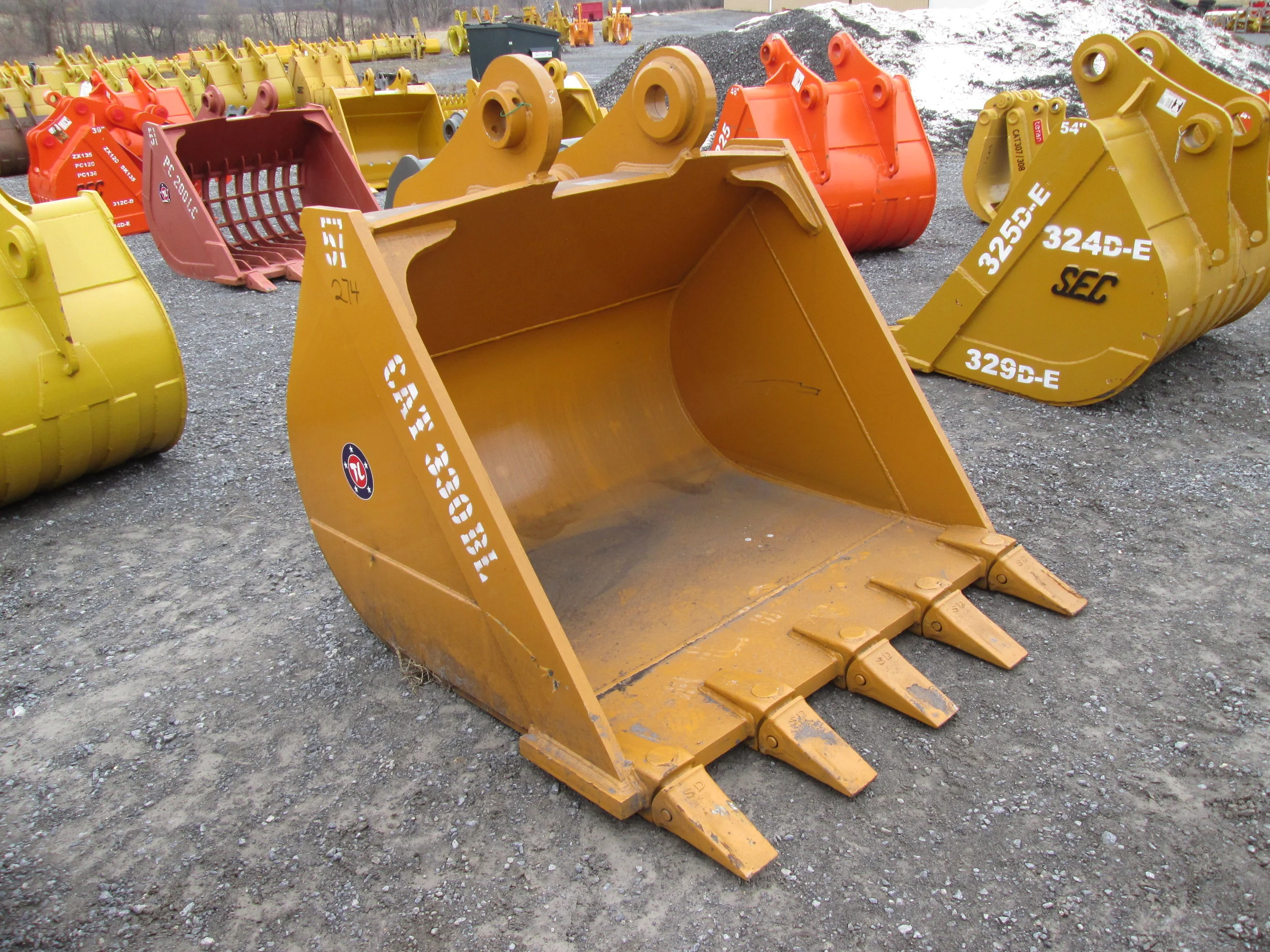 7187 TL 57in Tooth Bucket  (3.2.2018).JPG