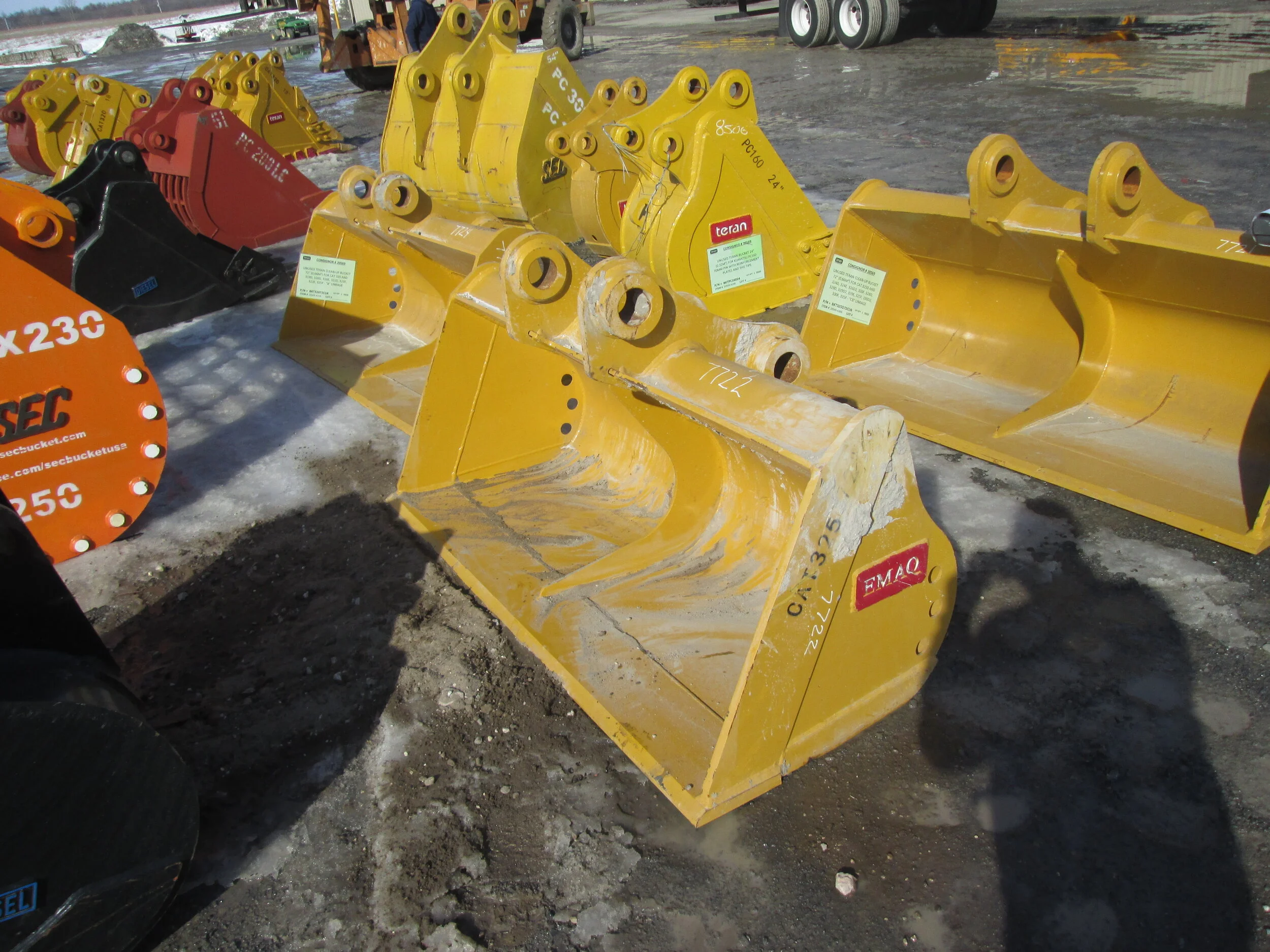 #3908- NEW 72" EMAQ Ditching Bucket CAT325, Komatsu PC200, Kobelco SK200  - REGULAR PRICE $5,248.95 CASH OR WIRE TRANSFER PRICE IS