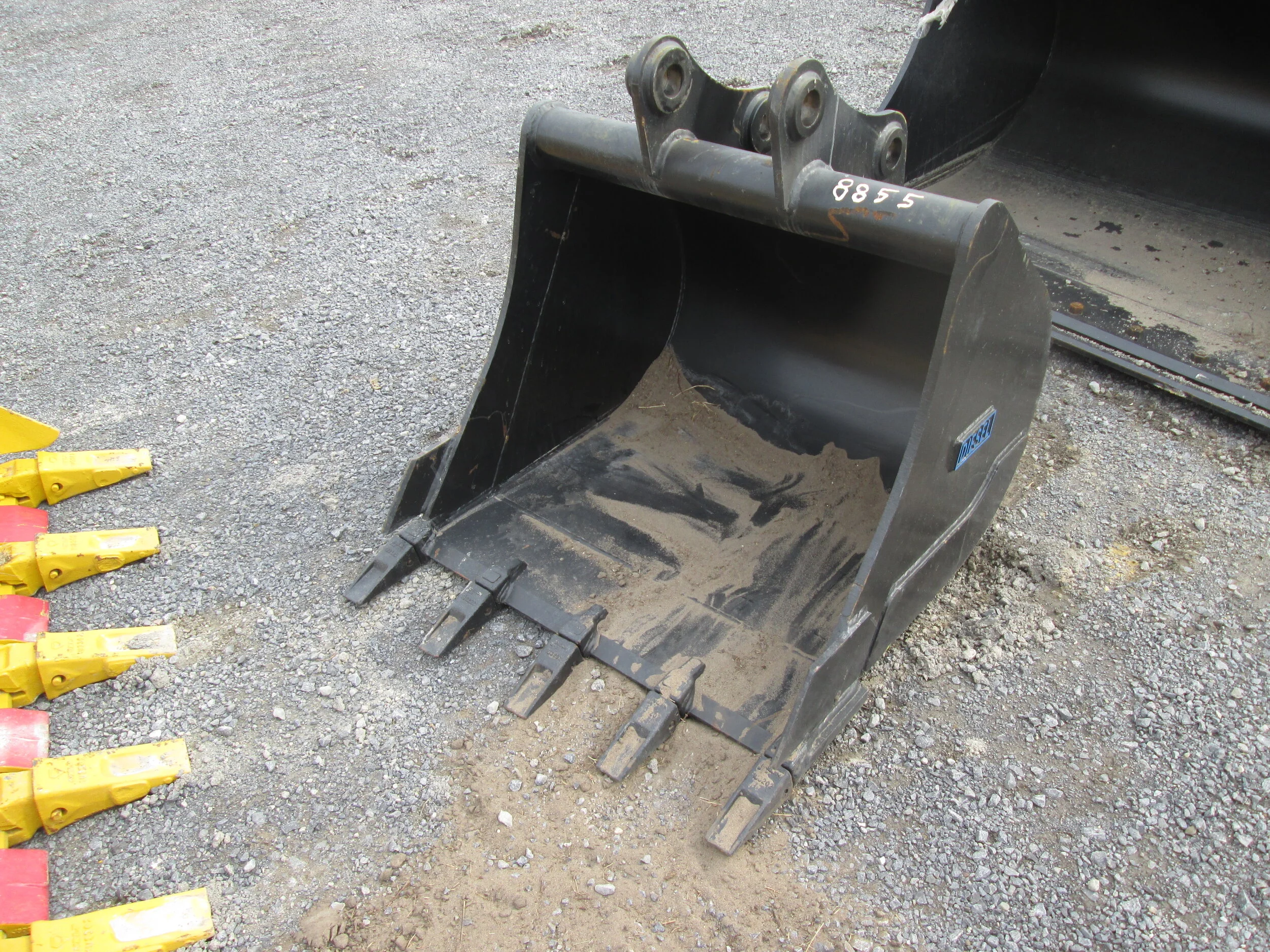 #8855- New 36"  DE Tooth Bucket CAT307D, 308D - REGULAR PRICE $2,833.95 CASH OR WIRE TRANSFER PRICE IS