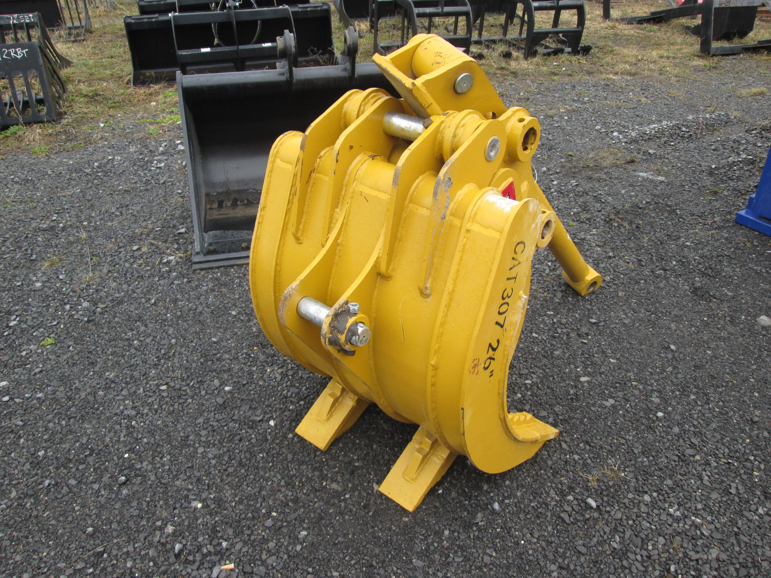 #3646- NEW EMAQ Demolition/ Clamshell Grapple CAT307D, 308D Kobelco SK60, Komatsu PC60 - REGULAR PRICE $6,298.95 CASH OR WIRE TRANSFER PRICE IS