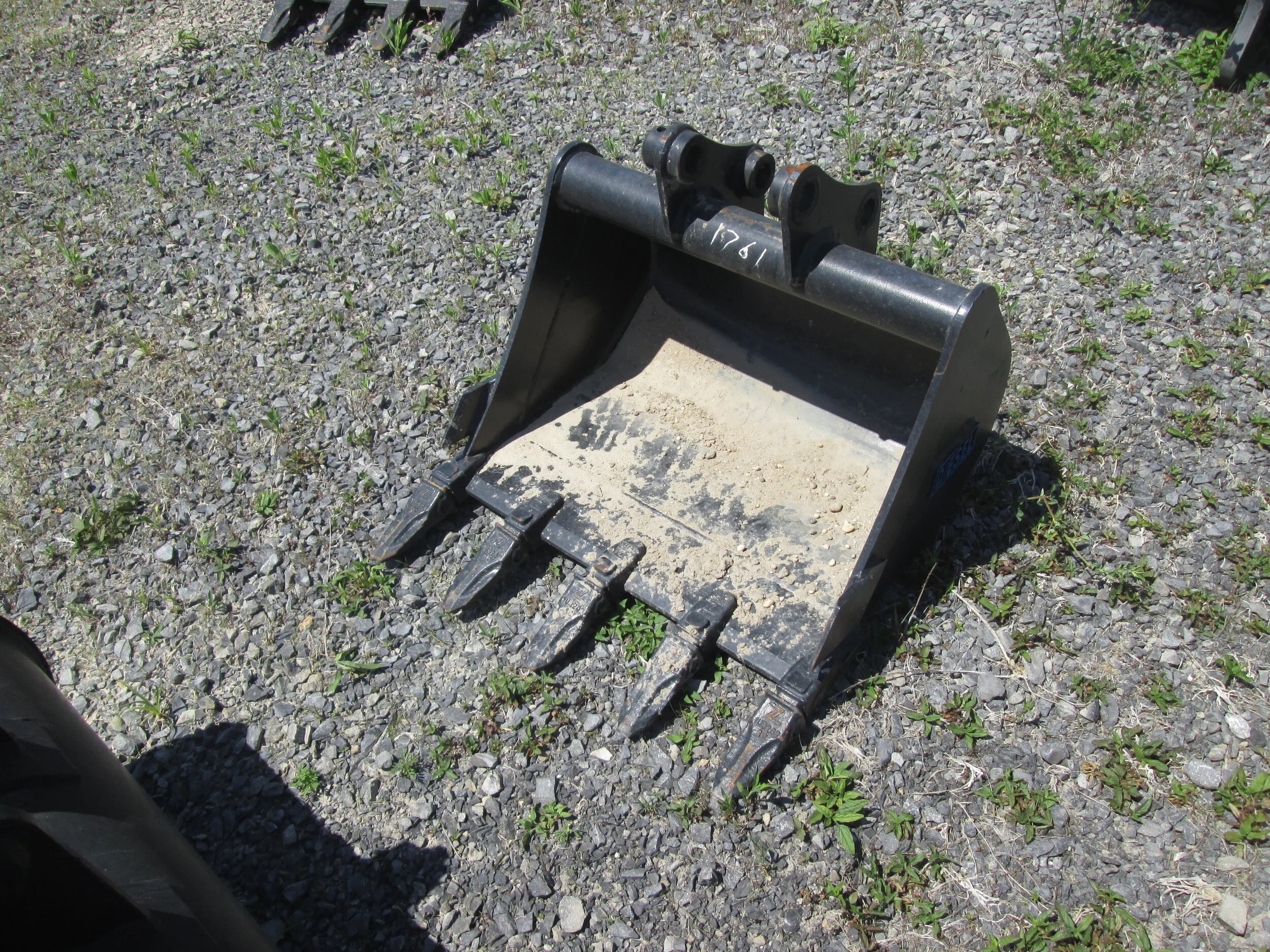 #1761- New 30" Diesel Tooth Bucket CAT303, 303.5, 304D - REGULAR PRICE $1,573.95 CASH OR WIRE TRANSFER PRICE IS