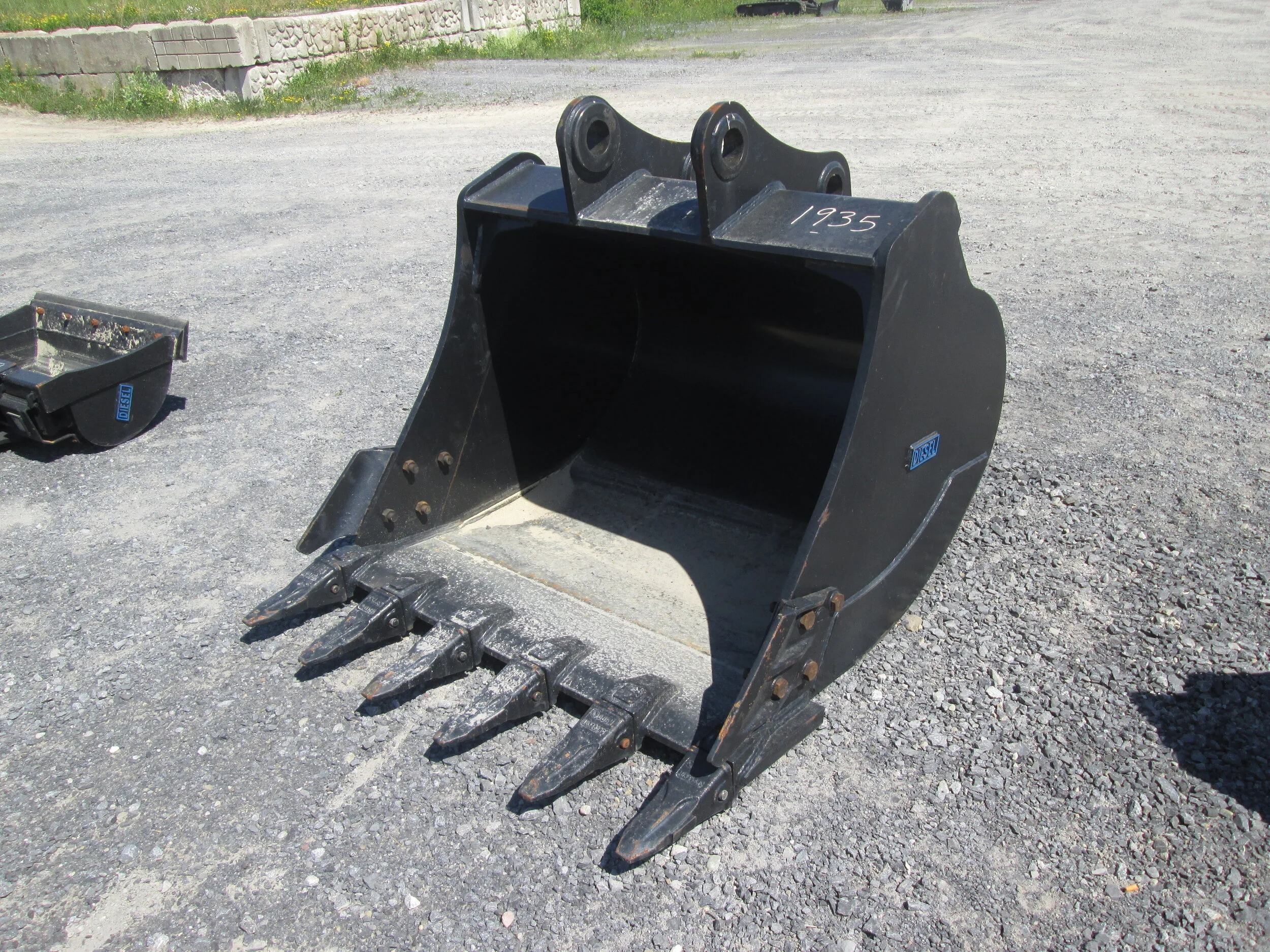 #1935- 54" New  Diesel Tooth Bucket  Komatsu PC200, Kobelco SK200, CAT 320 - REGULAR PRICE $6,298.95 CASH OR WIRE TRANSFER PRICE IS